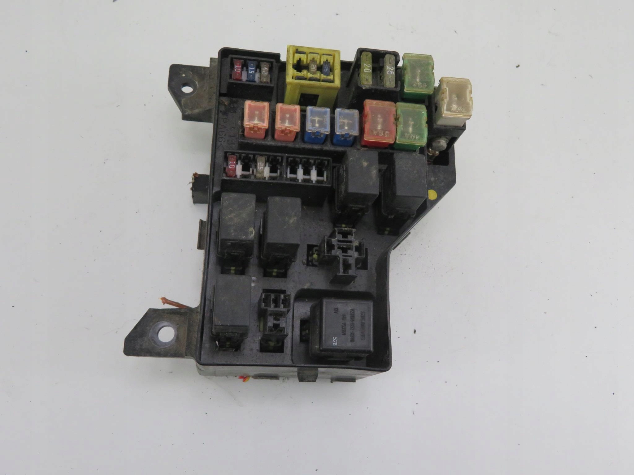 SKRZYNKA BEZPIECZNIKÓW VOLVO V40 I Kombi Numer katalogowy części DE14976