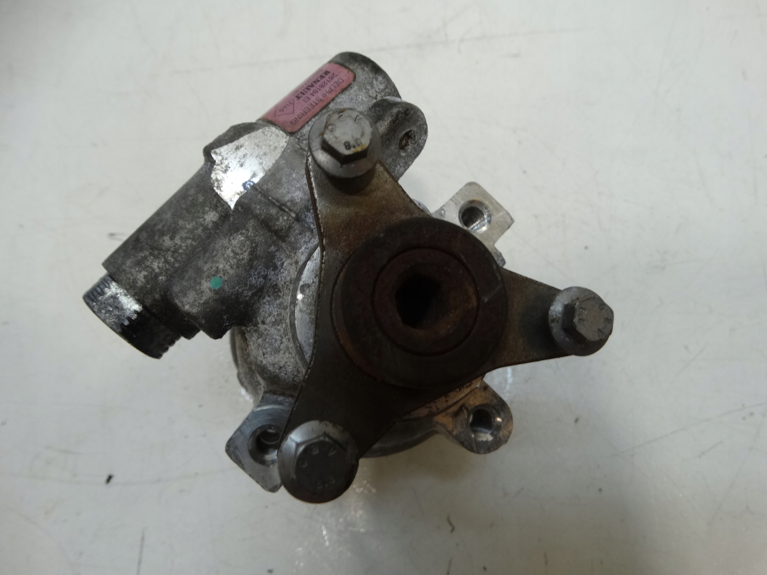 servo pump RENAULT 2.0 DCI 8200374085