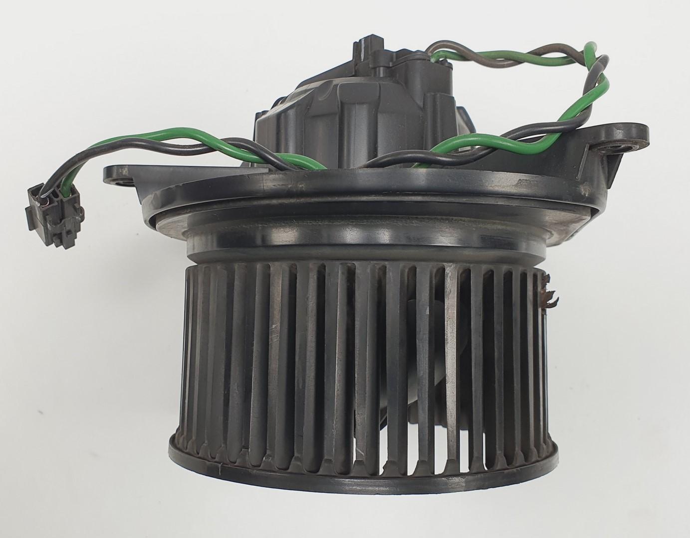 929447P - ВЕНТИЛЯТОР ОХОЛОДЖЕННЯ JEEP GRAND CHEROKEE III WH EU