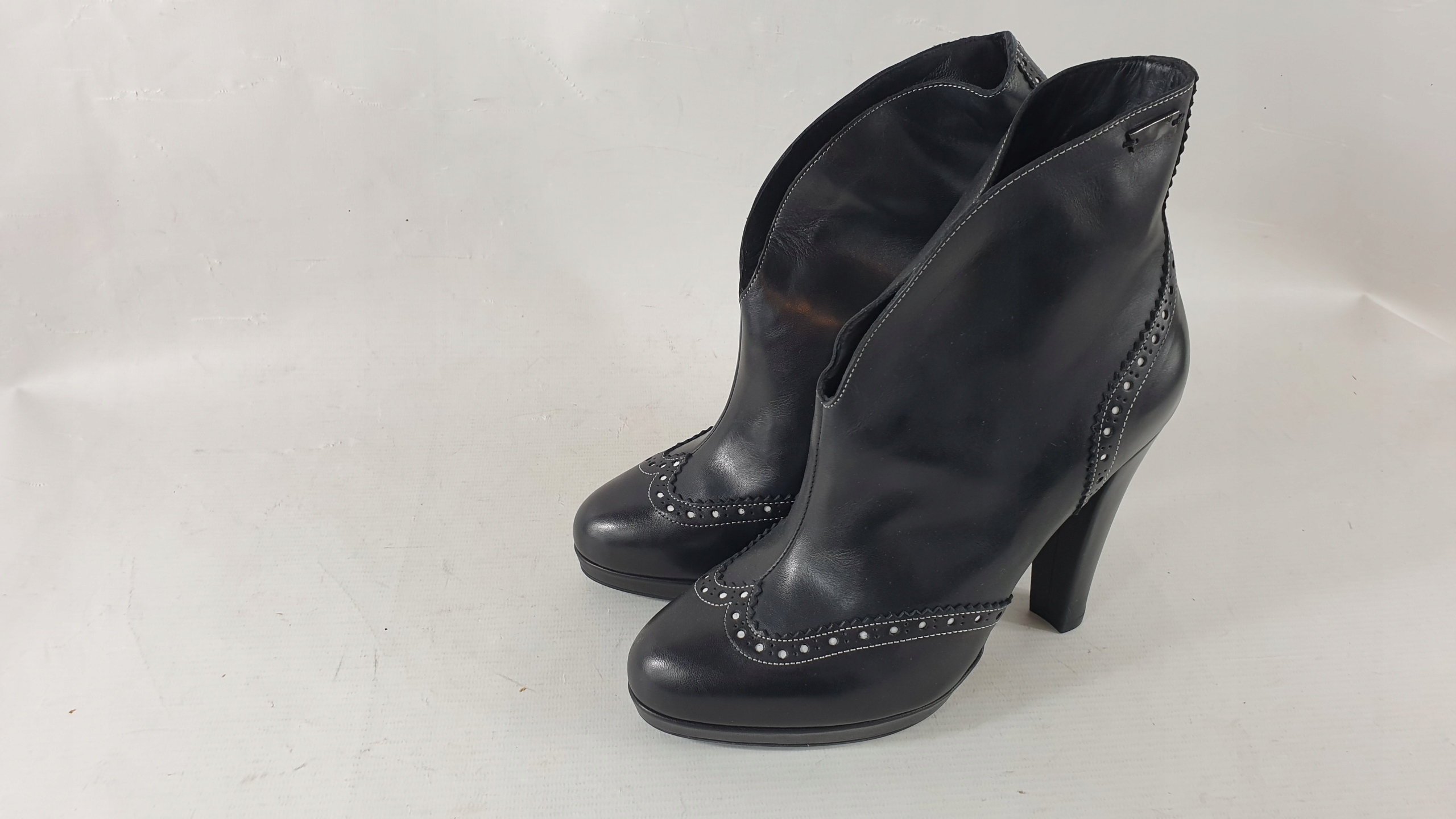 levis kotníkové boty dámské velikost 37