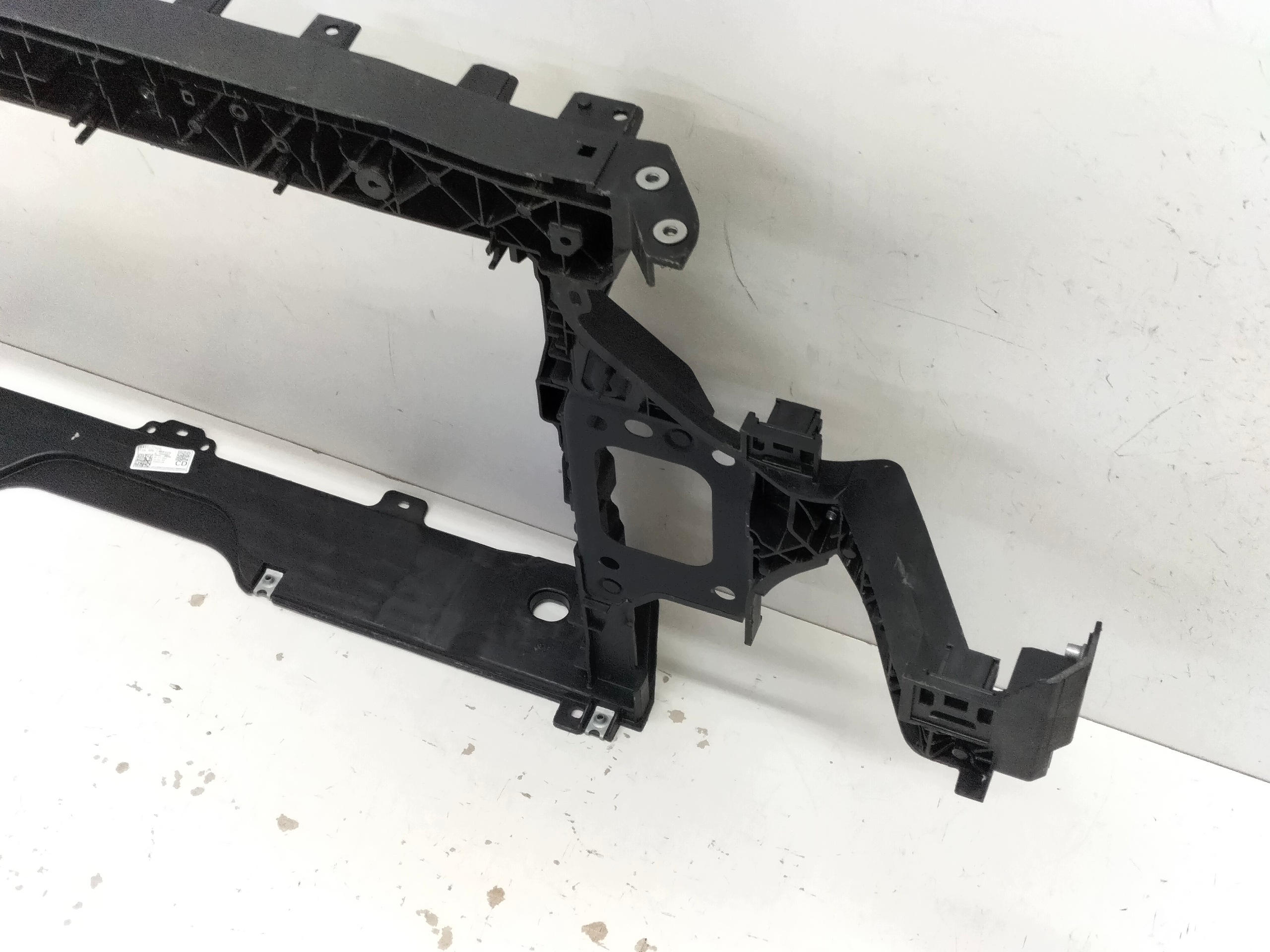 support panel for radiators pillar iron front KIA X-CEED 19- 48V zakuty patrz numer