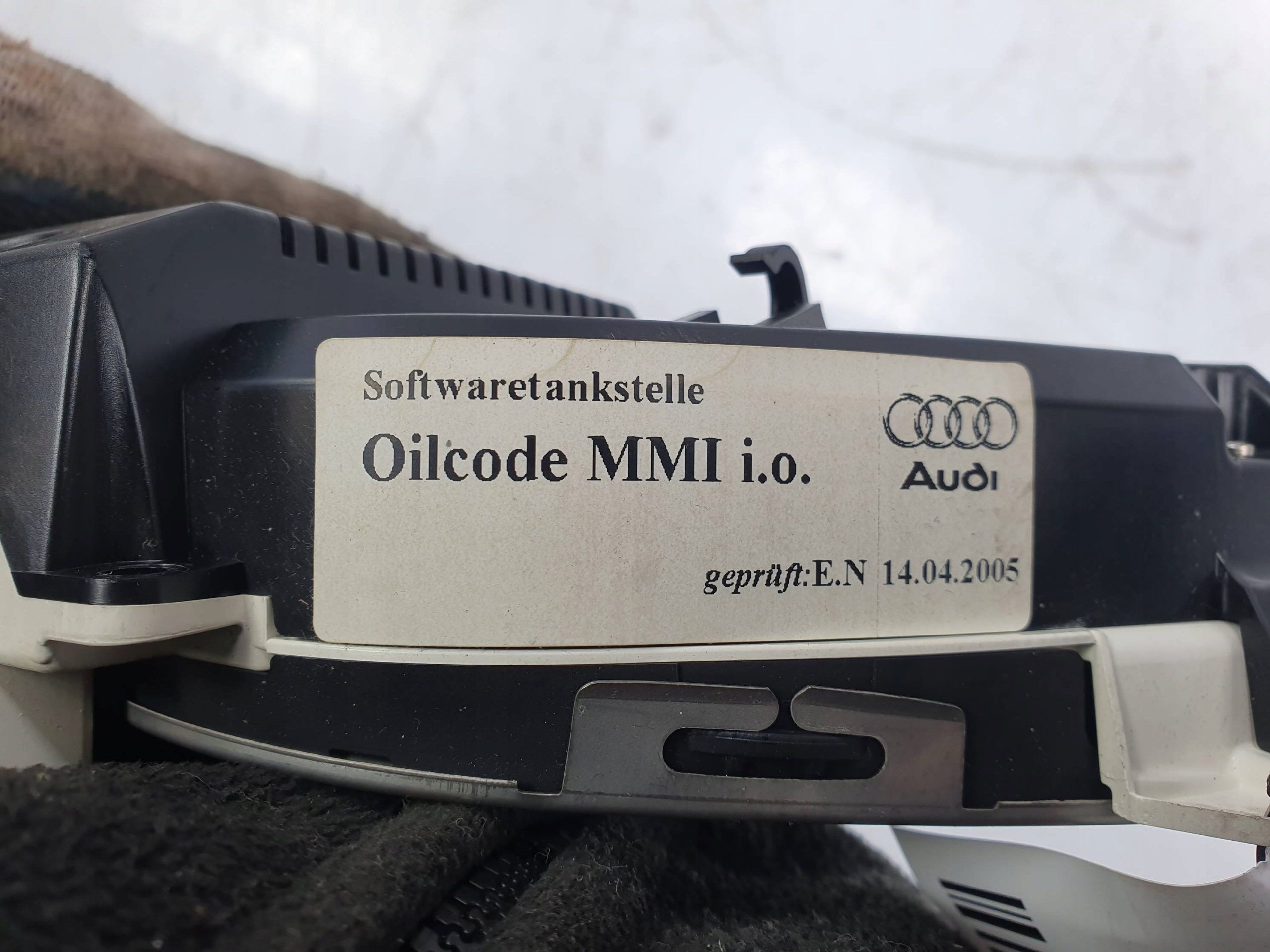 budíky hodiny AUDI A6 C6