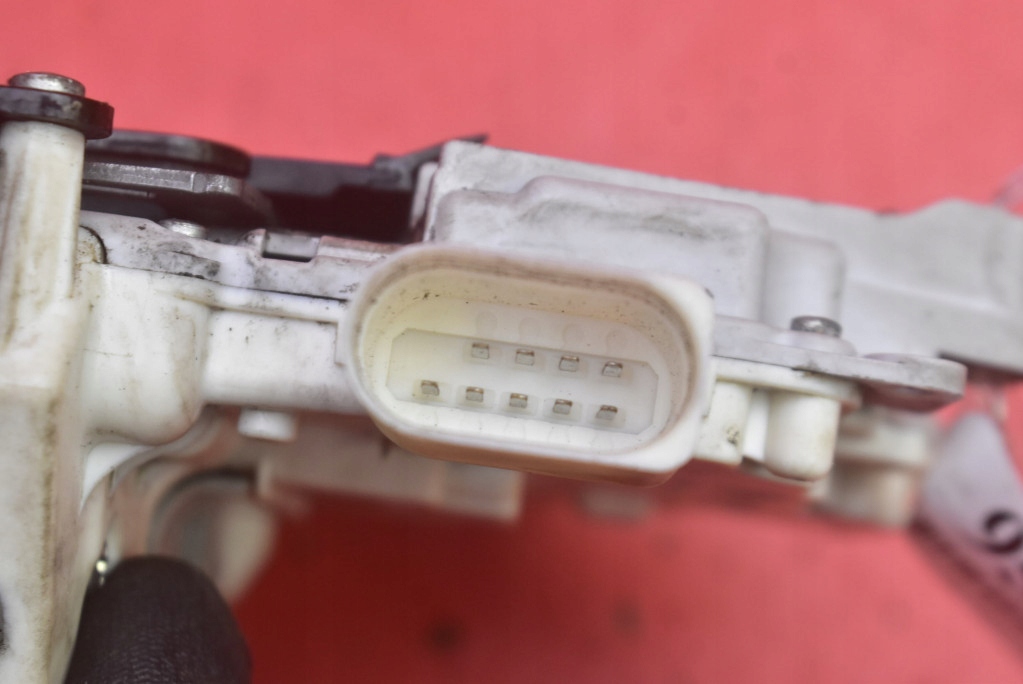 lock door left front front EU 4F1837015 AUDI A6 C6 04-08
