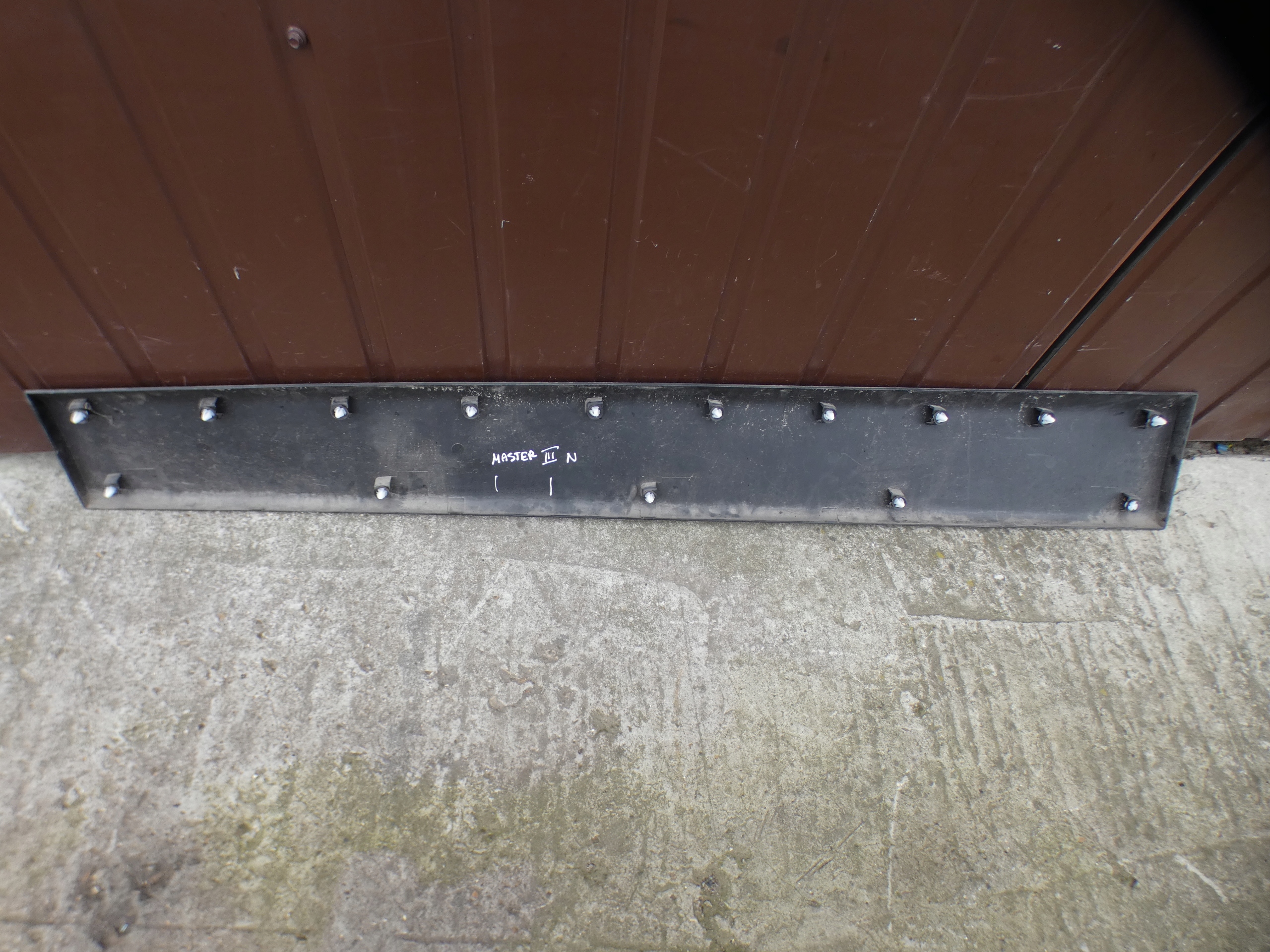 moulding side left RENAULT MASTER III IV 828210160R