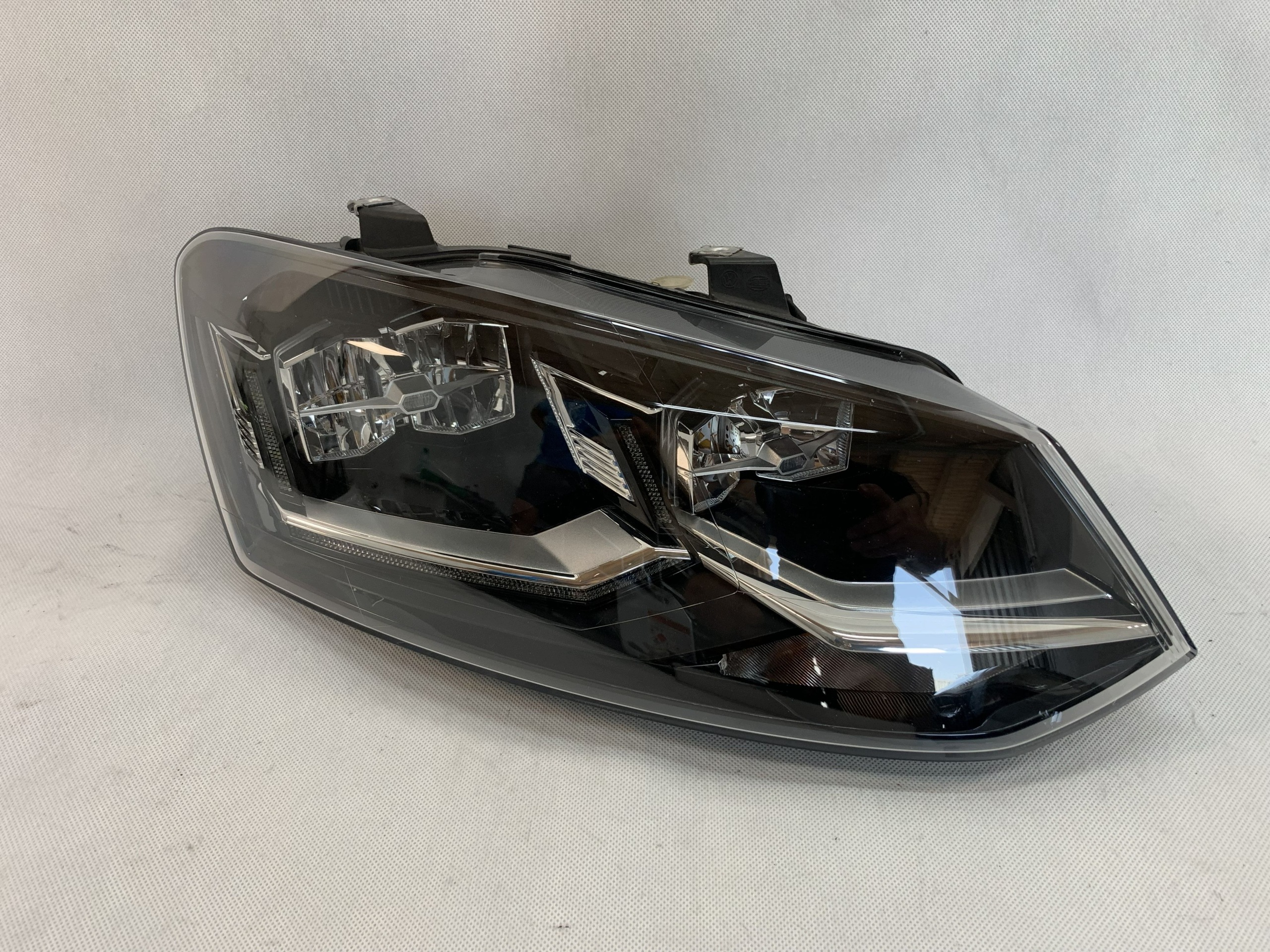 light right front reflektor Volkswagen Polo 14r LED 07.26