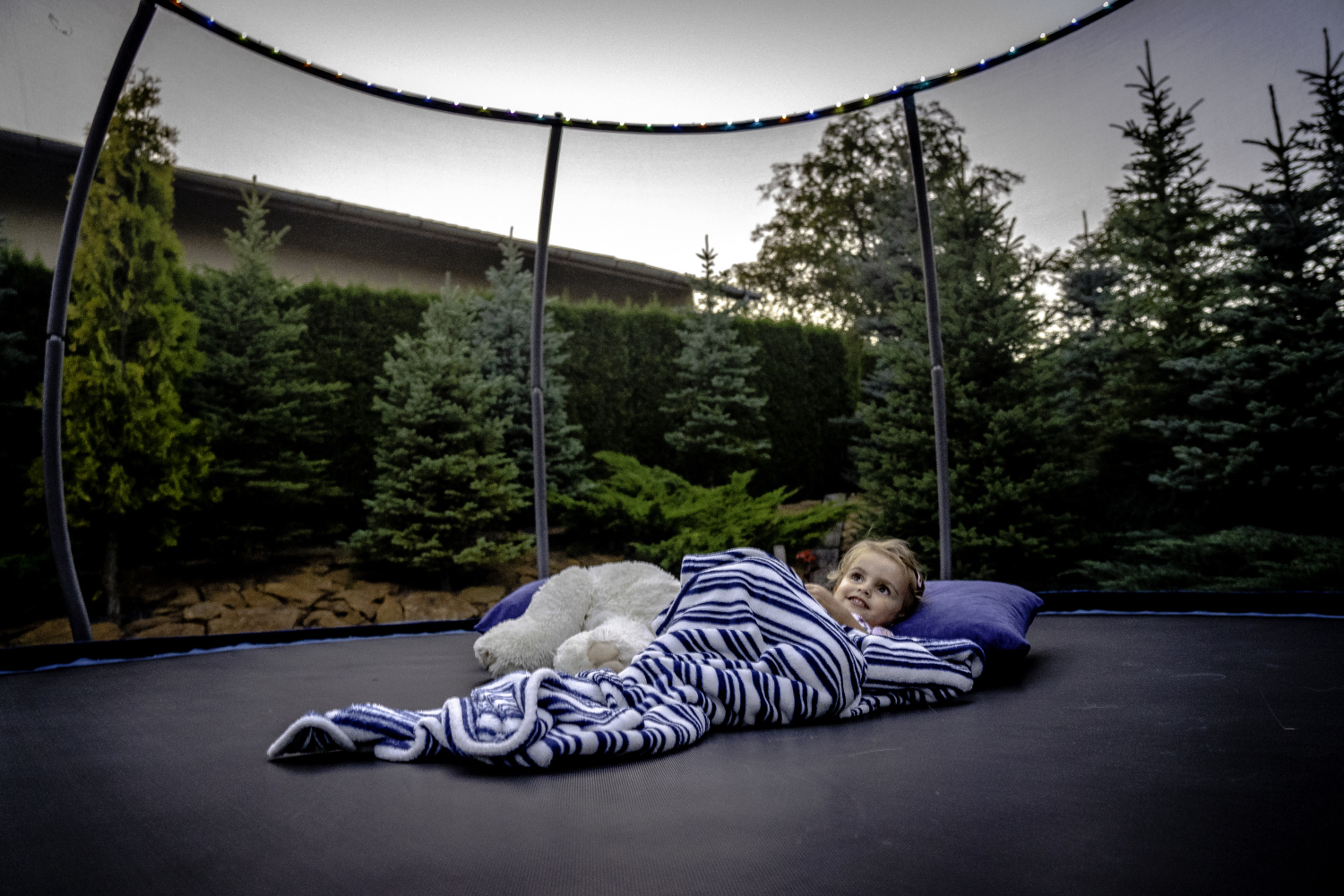 Trampolina Ogrodowa 8ft 244CM dla dziecka wew. łatwy montaż Thunder Maks. obciążenie 150 kg