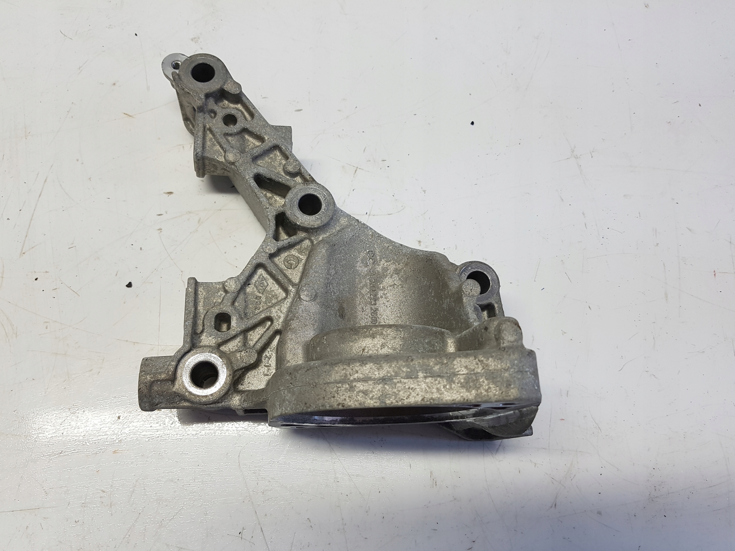 MERCEDES W177 1.3 HYBRYD SUPPORT DEMI AXE PRAWEJ