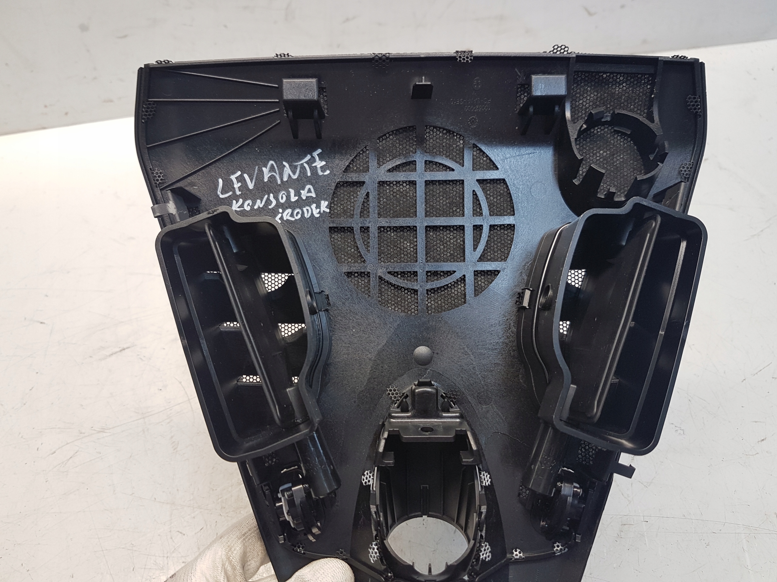 MASERATI LEVANTE grid air conditioning devices consoles