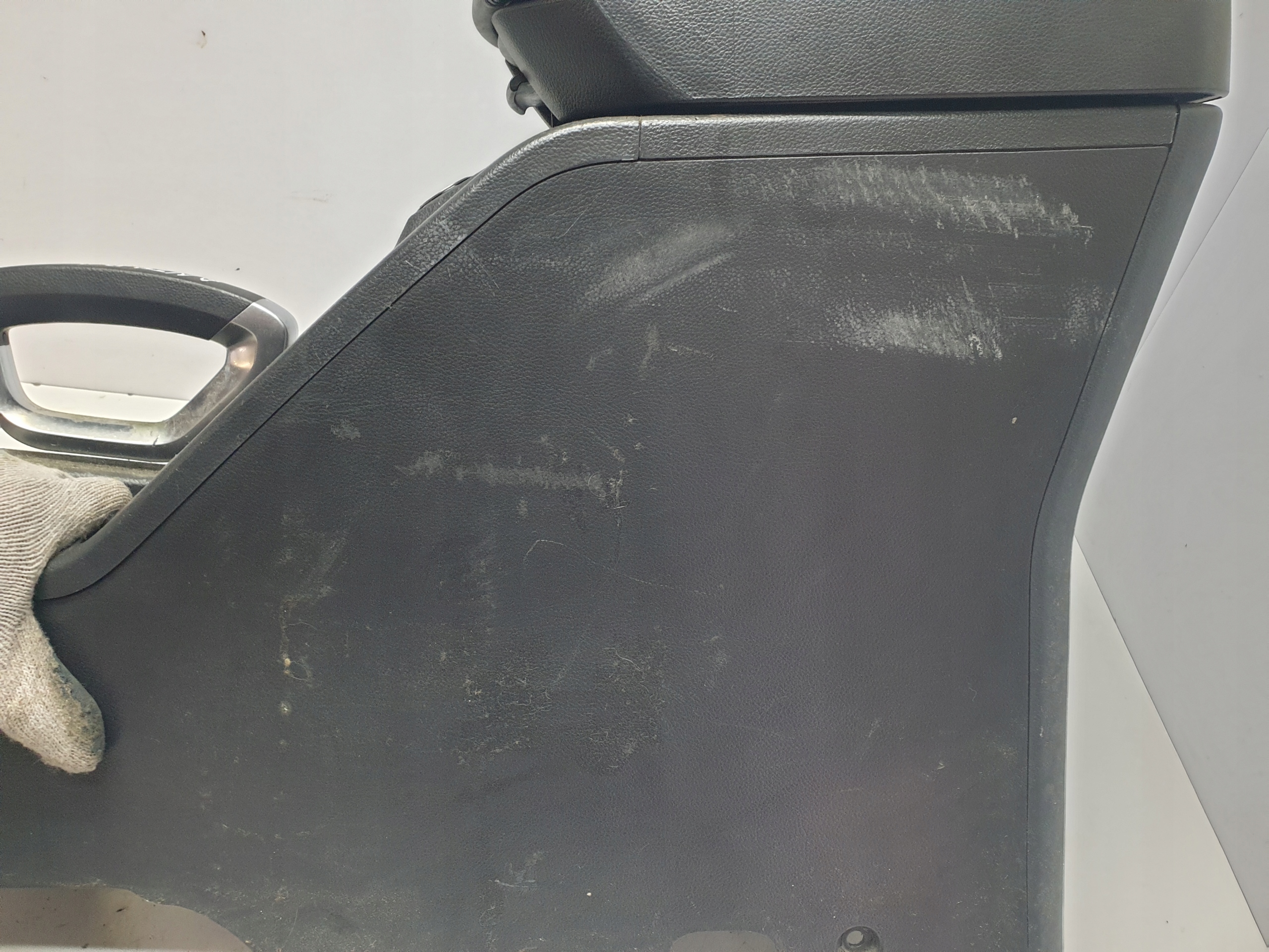 подлокотник opel ANTARA