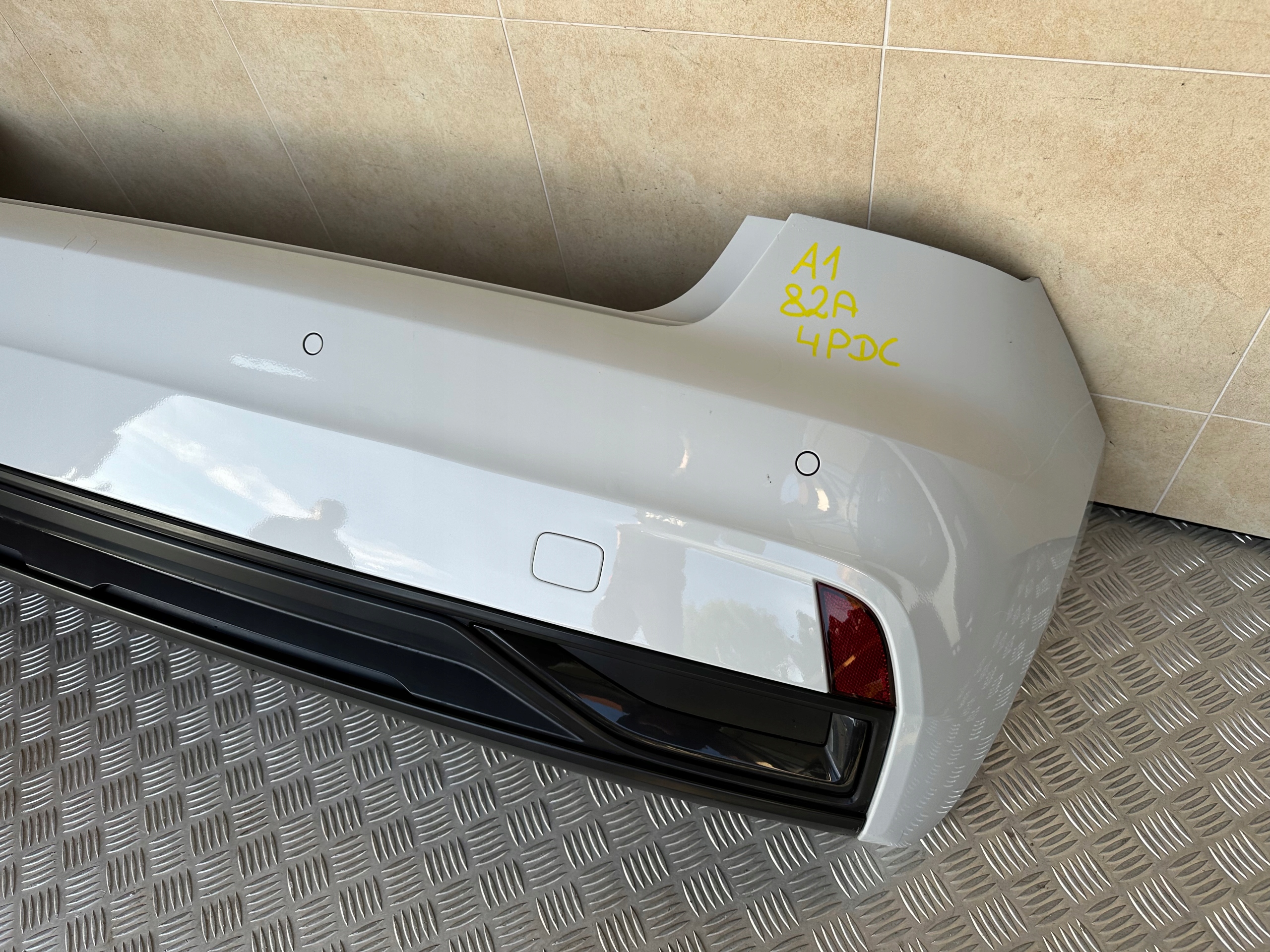 bumper rear AUDI A1 82A S-LINE 2019 ROK 4 PDC