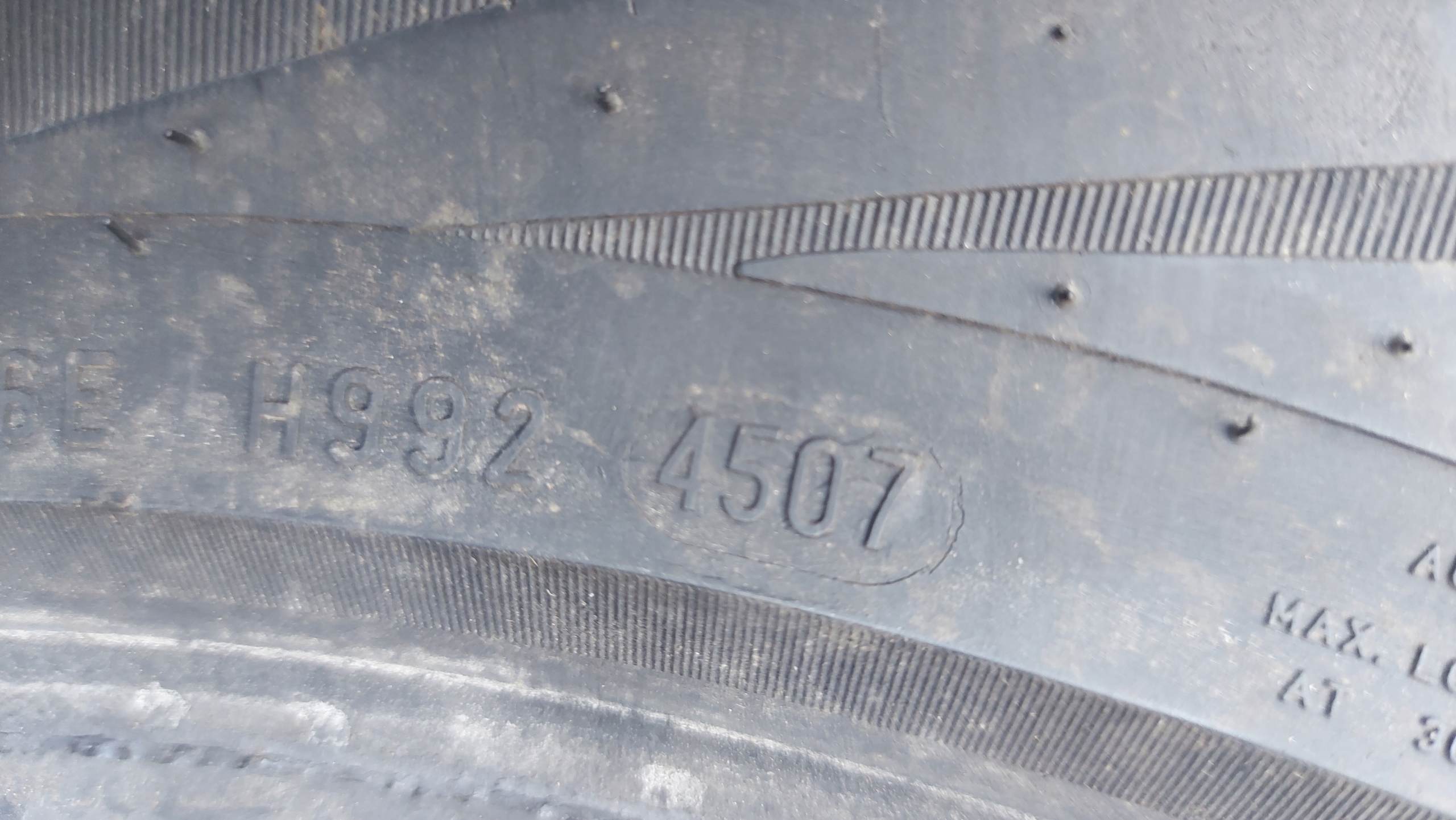 PIRELLI SCORPION ICE & SNOW 225/65R17 tyres winter 5mm
