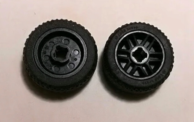 

Lego 11208c01 koło opona czarny 1 szt N