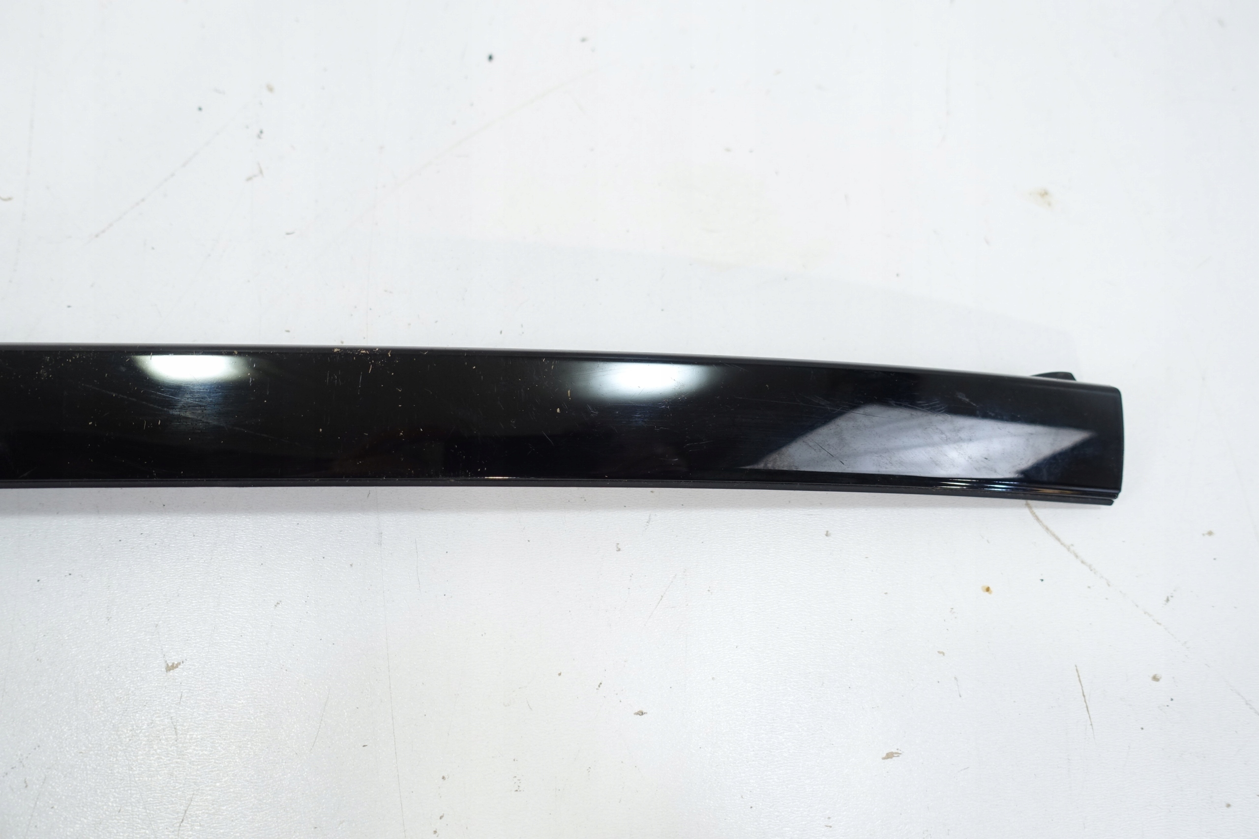 BMW X5 G05 2023- moulding windows CZOLOWEJ left front 7463527