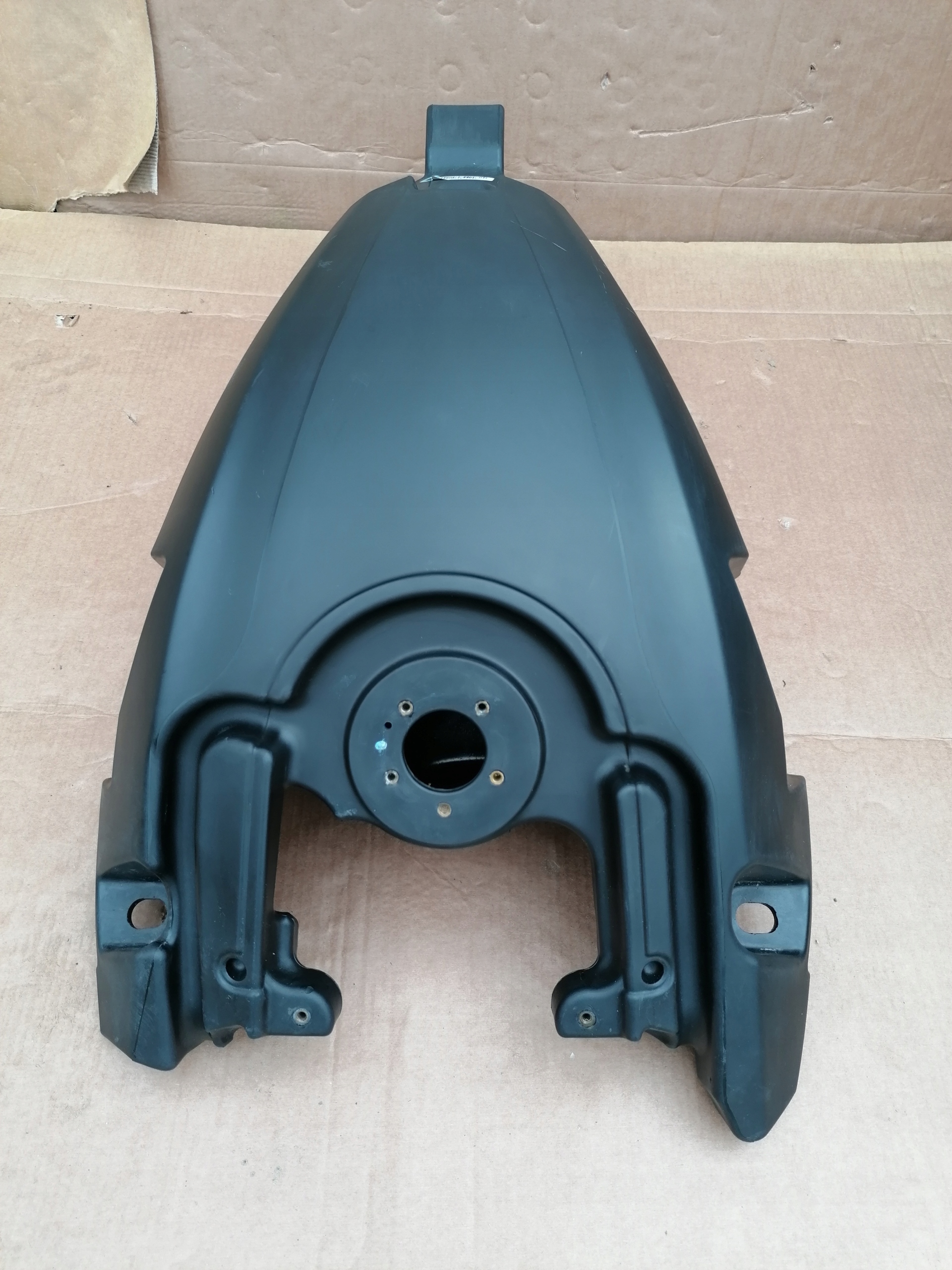 58611733A - DUCATI DIAVEL ТОПЛИВНЫЙ БАК БАК