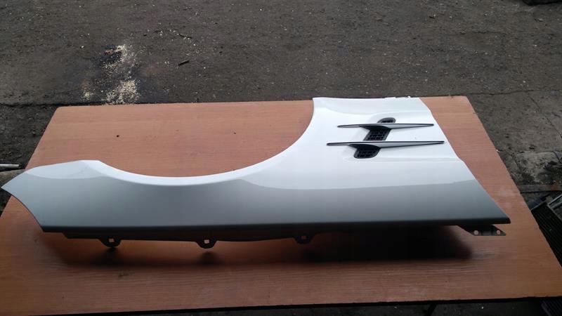 BŁOTNIK PRAWY PRZEDNI MERCEDES SL R231 149U AMG Producent części Mercedes