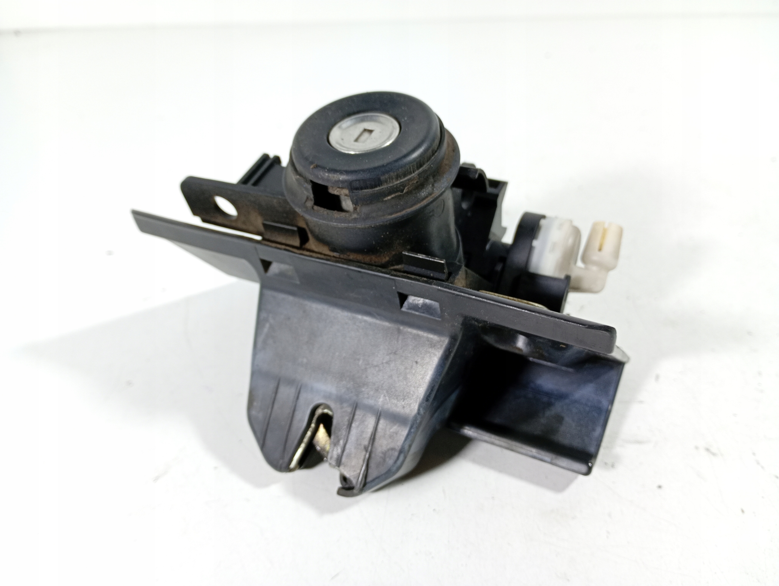 MERCEDES W210 E klasa 95-02 lock bonnet boot rear rear part