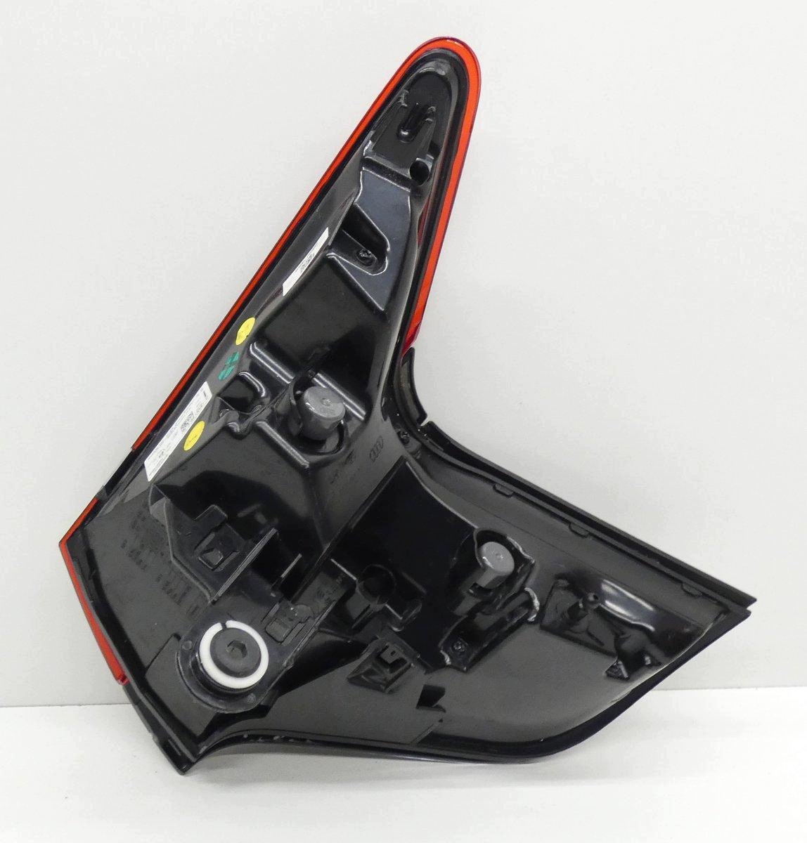 AUDI Q3 83H945207 2025- light rear part rear left