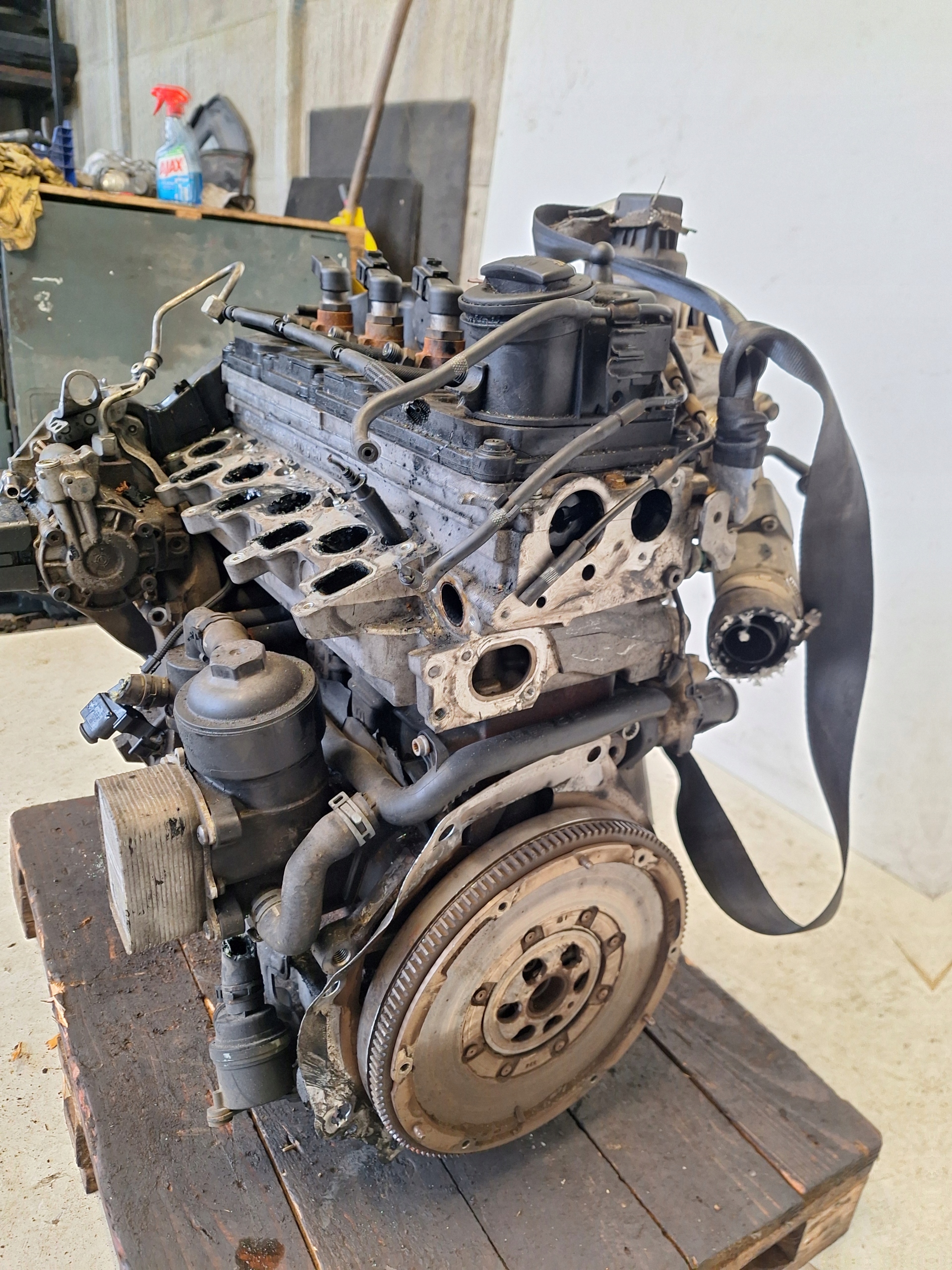 VOLKSWAGEN SEAT SKODA AUDI engine 1.6 TDI CAY 105KM