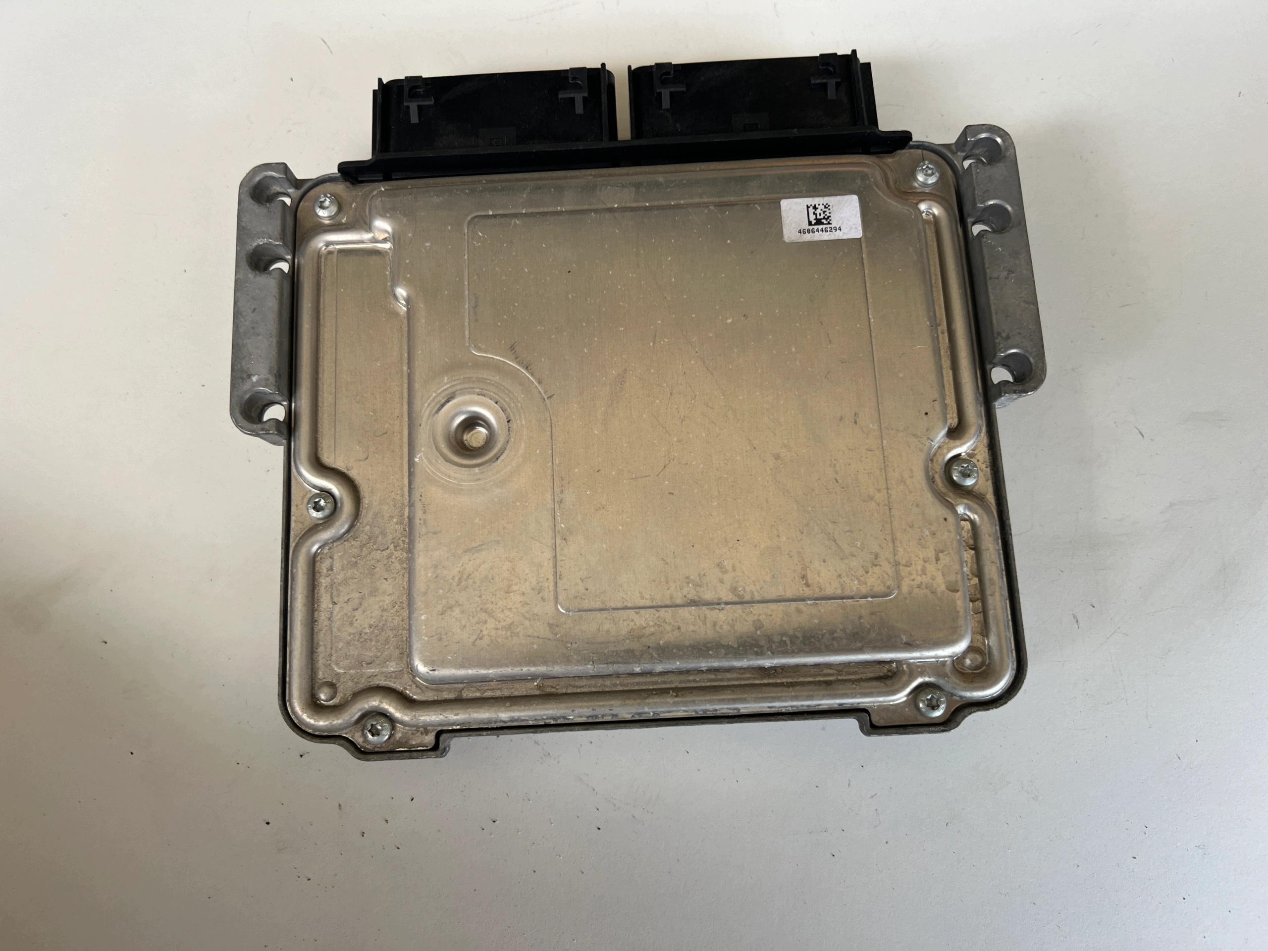 FORD TRANSIT COURIER MT71-12A650-AG HA6A-12B684-ACA 0281039193 computer