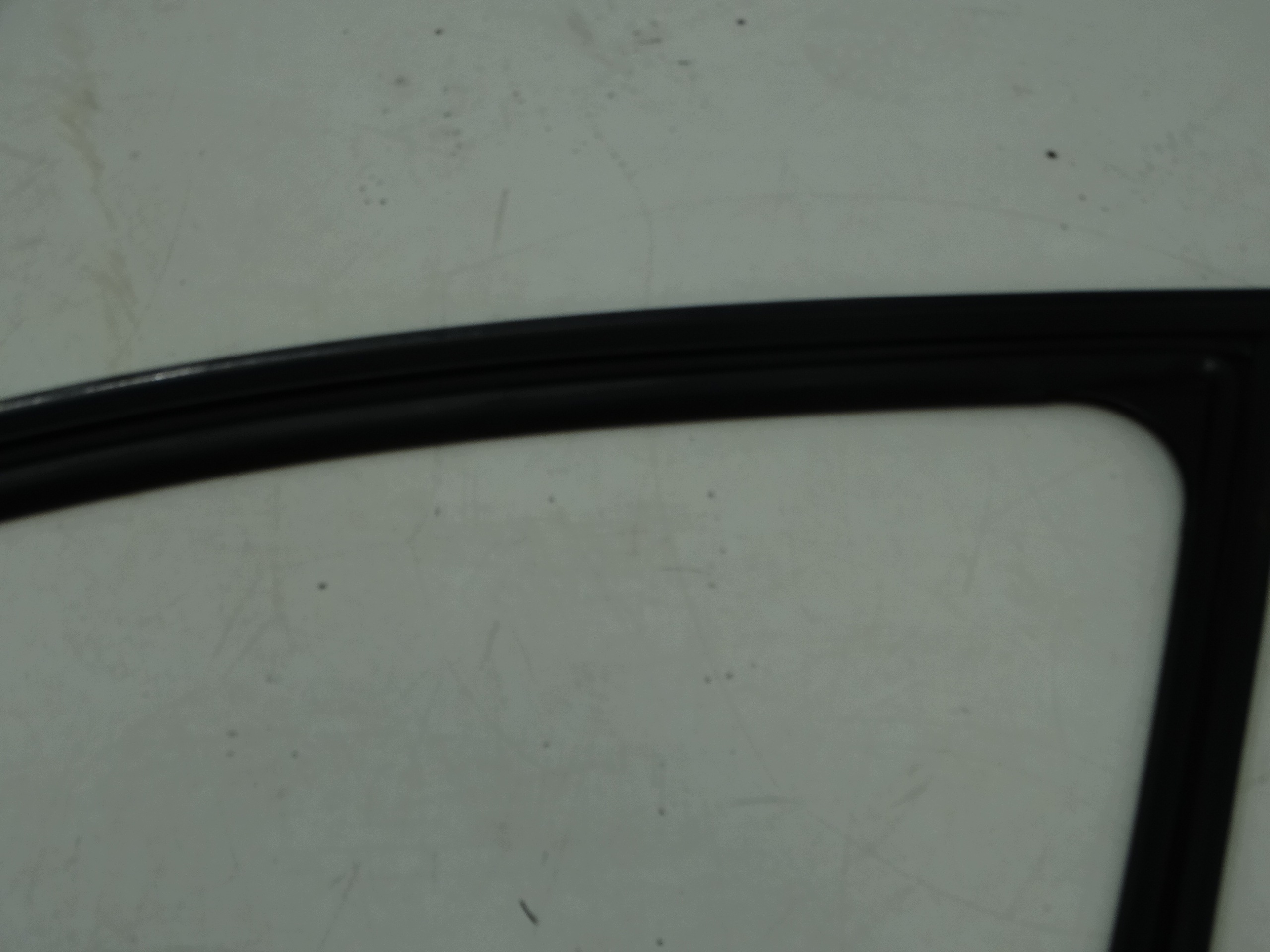 gasket frame door left front PEUGEOT 5008 II 9811586080
