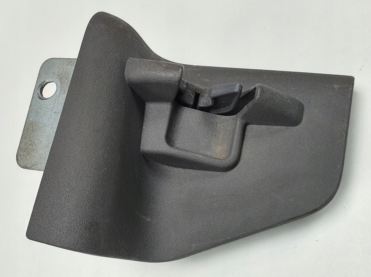 ZAMEK RYGIEL KLAPY PRAWY VOLVO C70 II 30632915