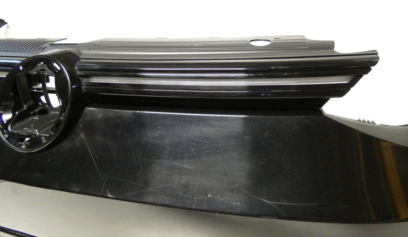 VW GOLF VIII 8 R-LINE 5H0807221 below 4 PDC bumper front front