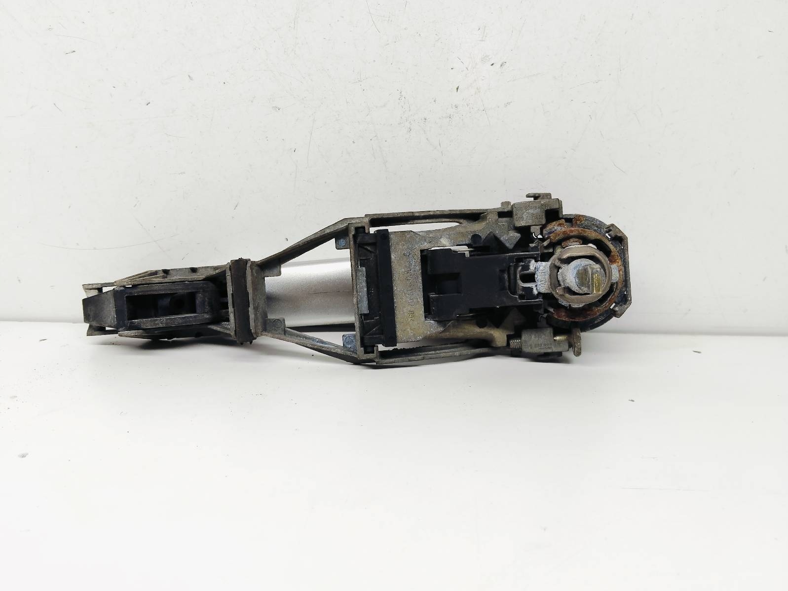 handle door left front VW Polo 9N 1.4 TDI 3B0837885F Lak LA7W