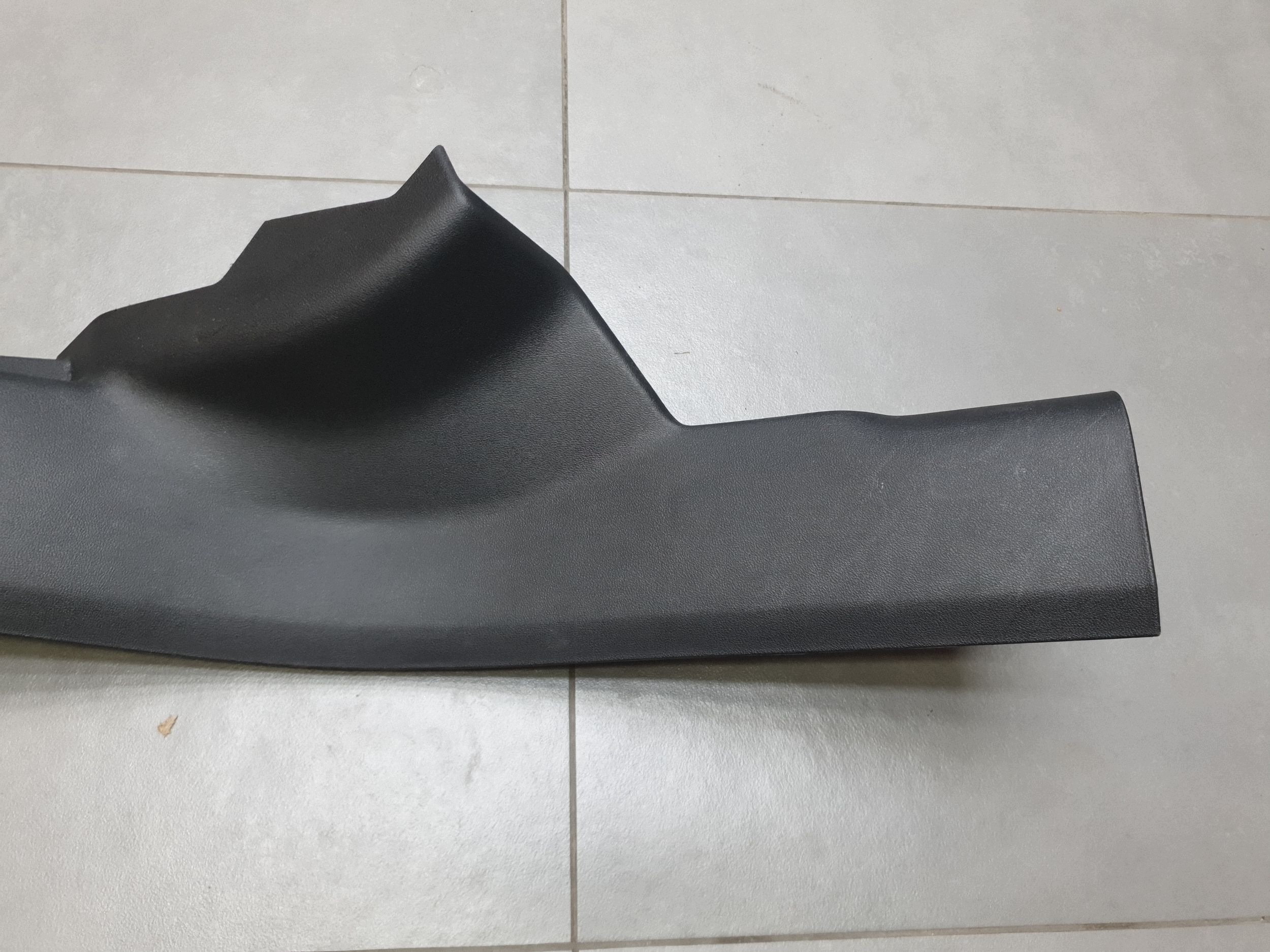 Audi SQ6 e-tron cap threshold rear 85H867768A