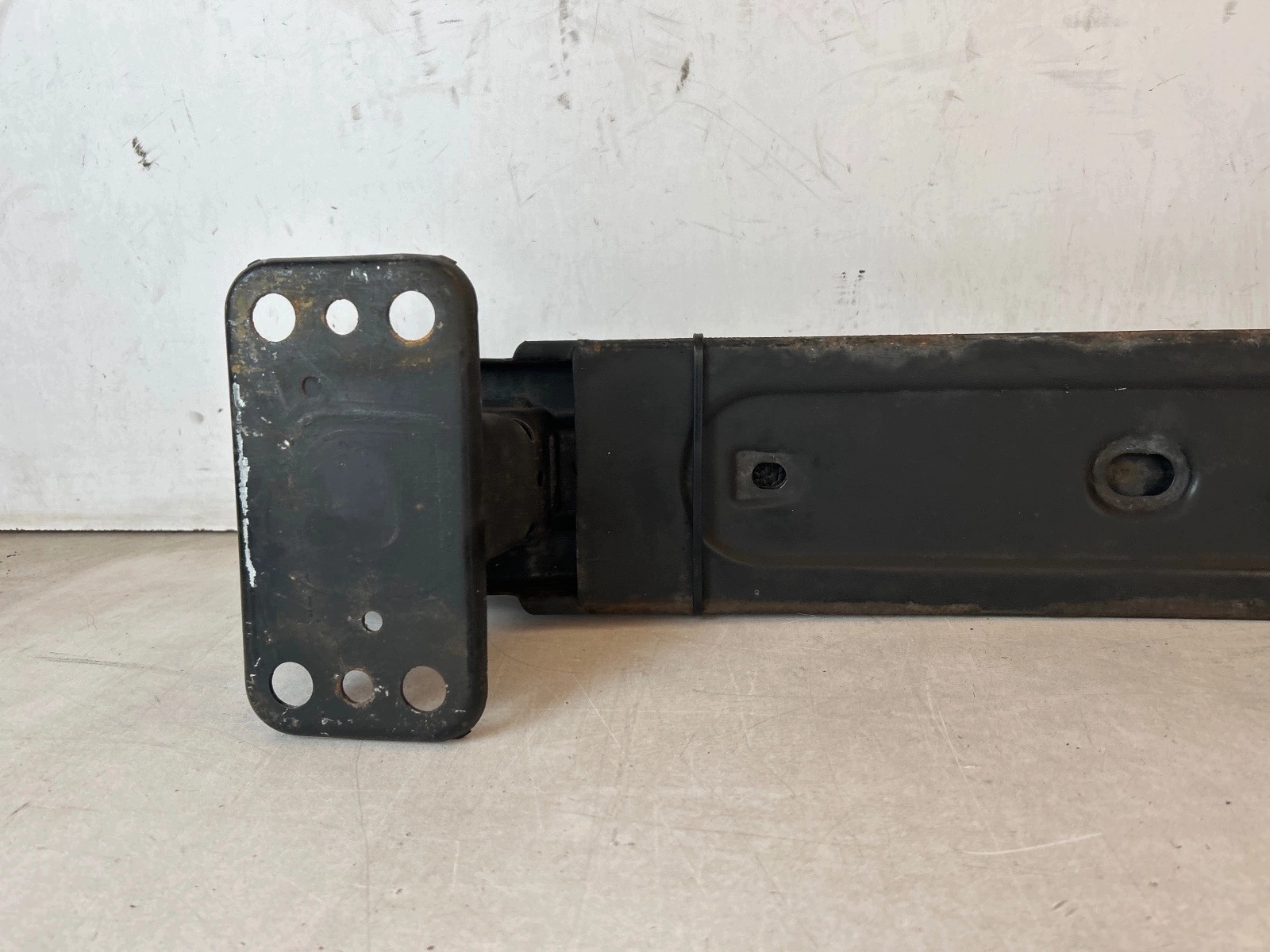 sider pillar of a bumper front Ford KA MK2