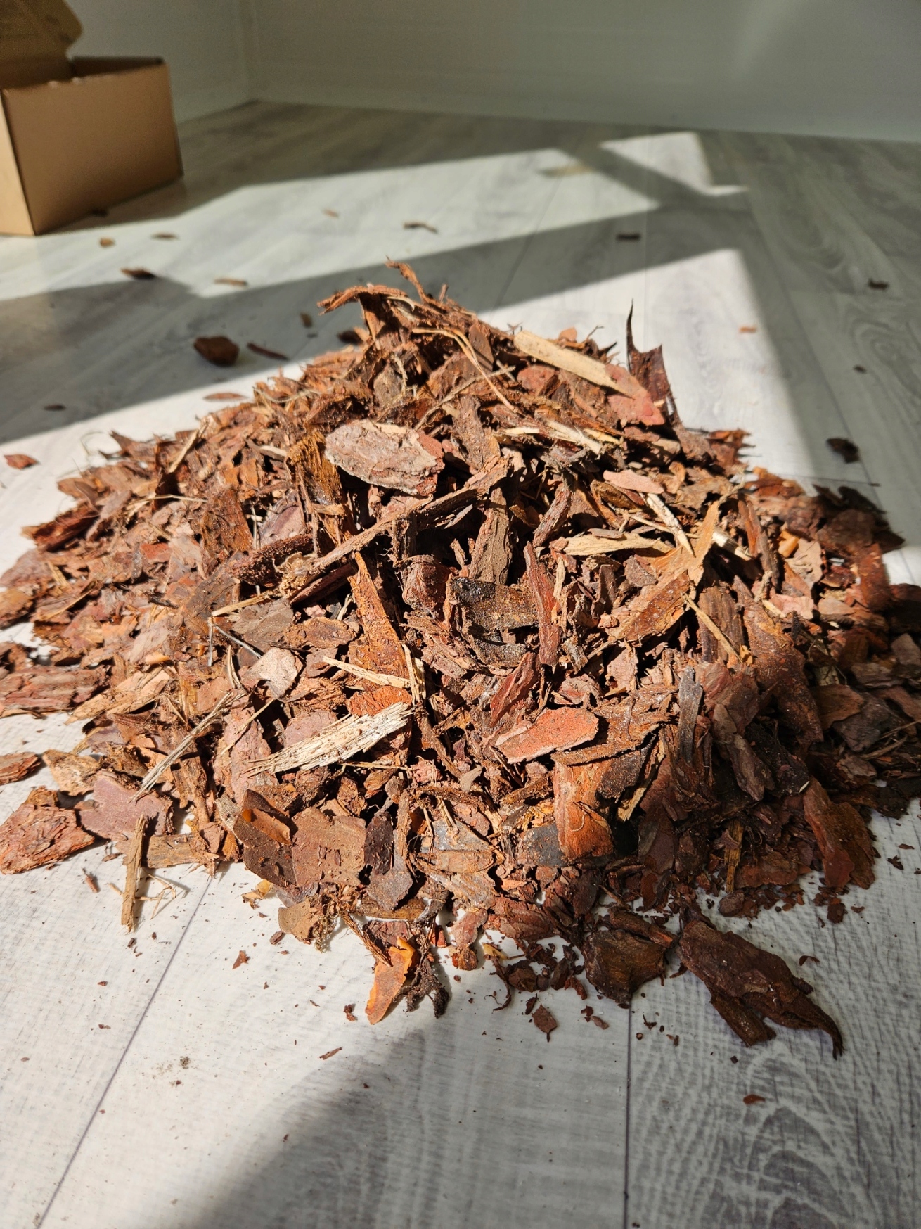 KORA SOSNOWA sortowana ŚREDNIA 80 L, przesiewana Marka Kortrans