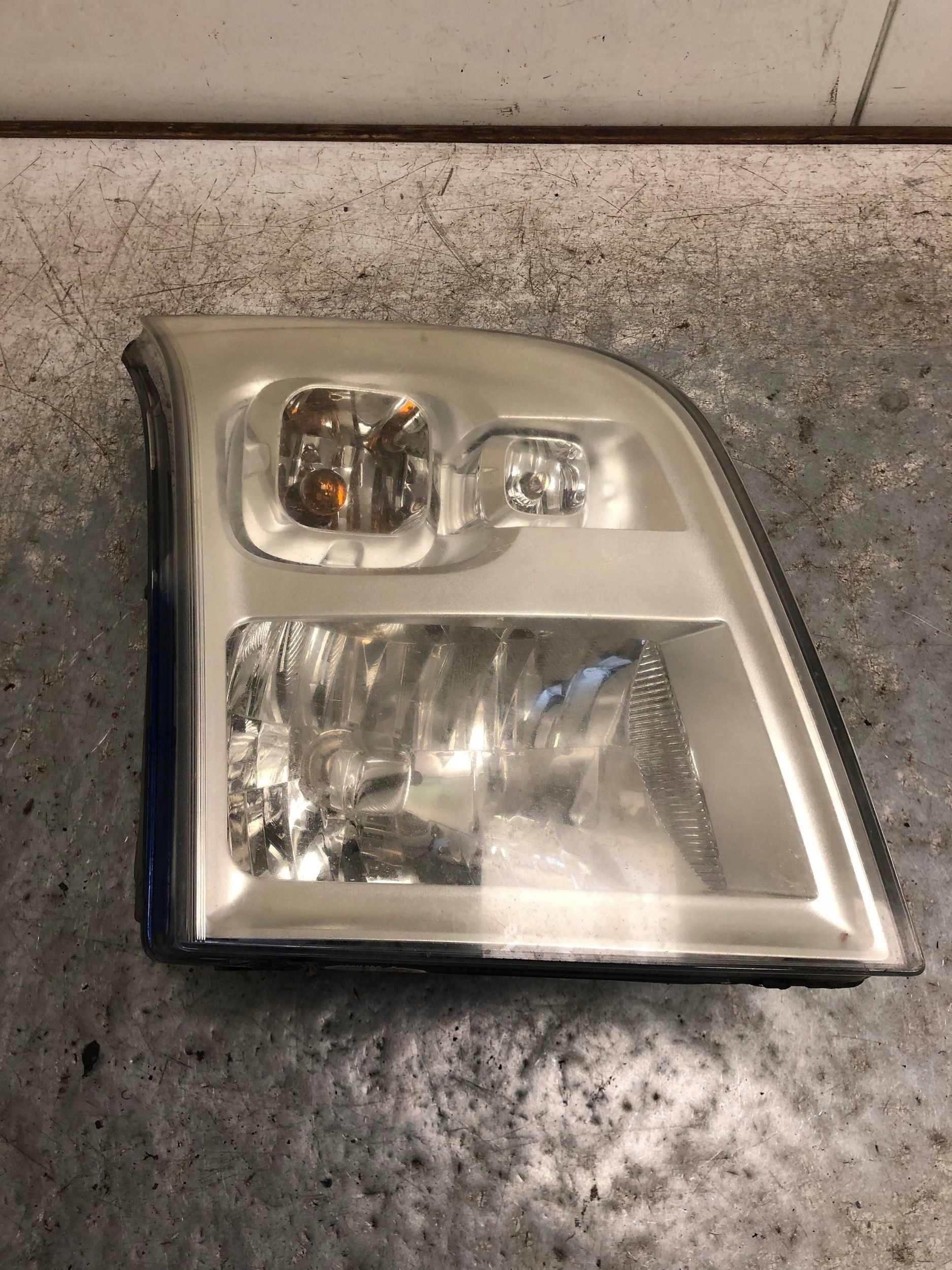 light right front FORD TRANSIT MK7 6C11-13W029-DD