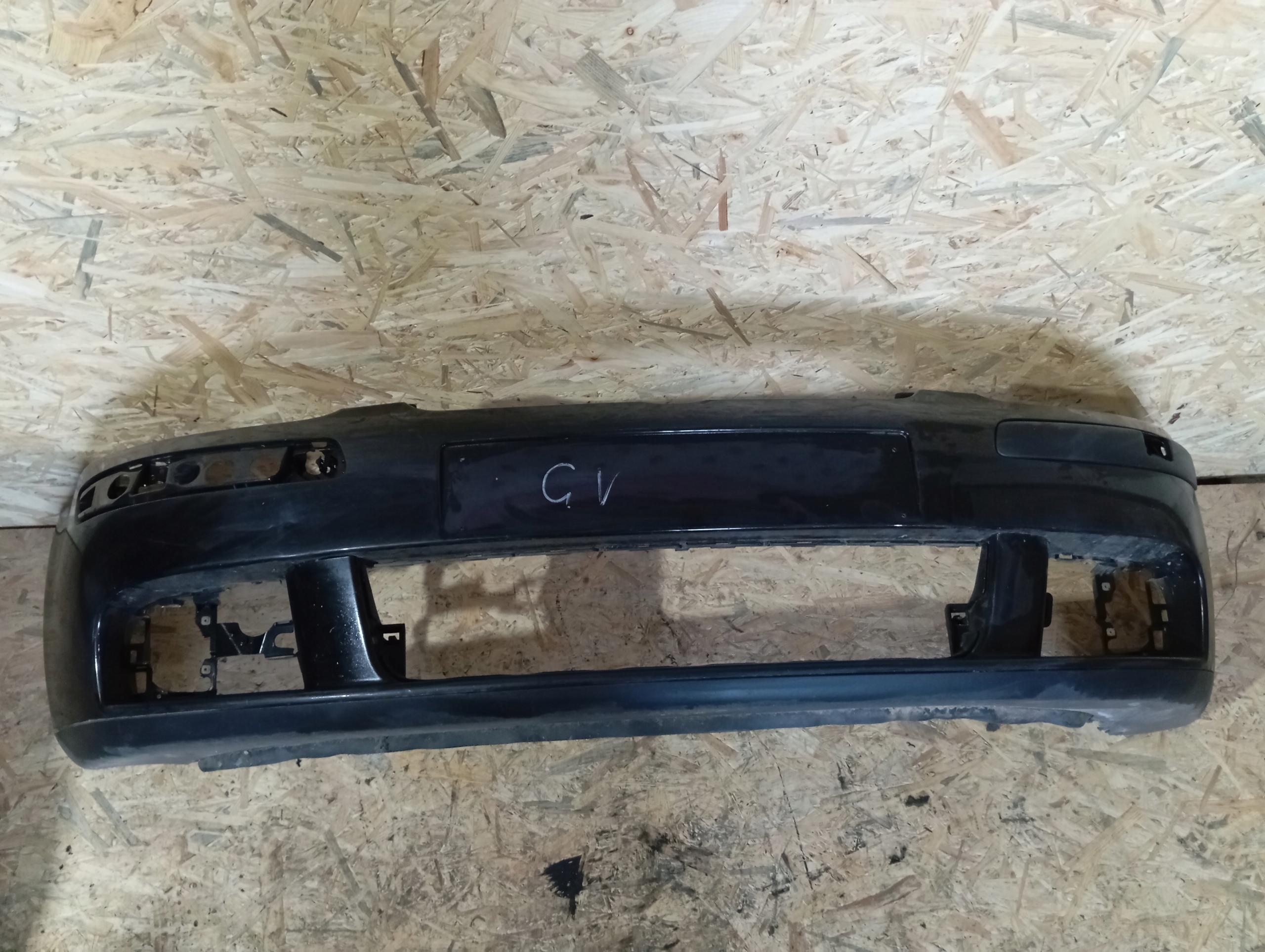 branik prednji dio VW GOLF V opis