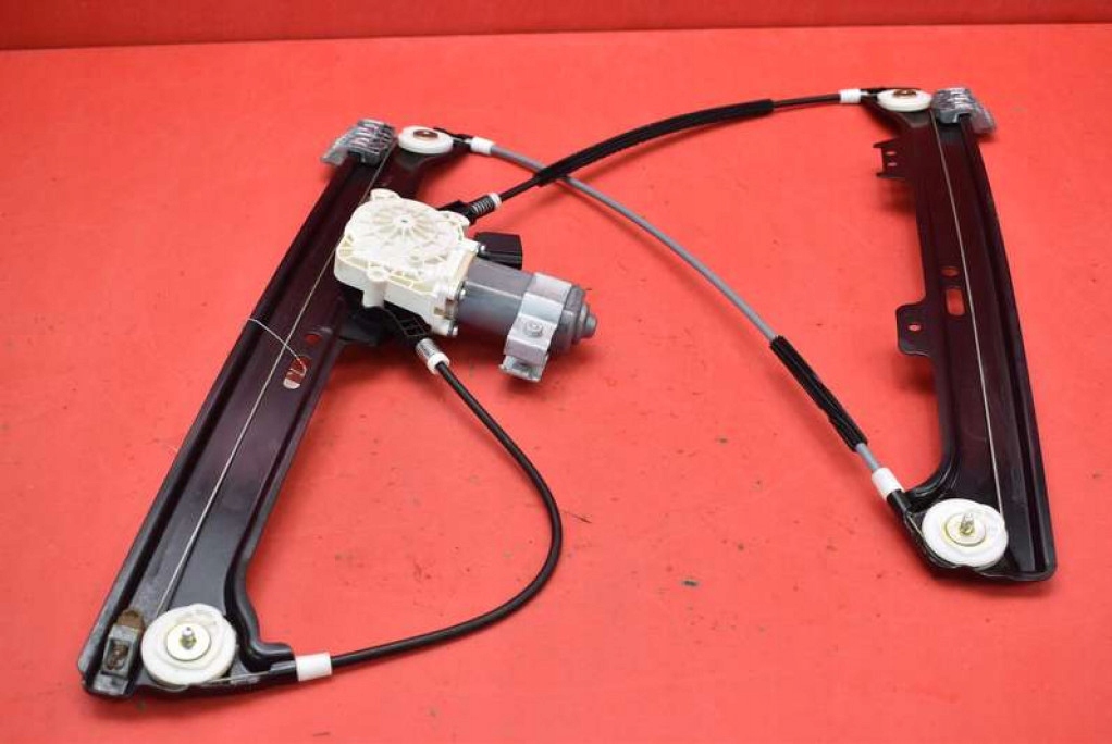 window regulator left front EU 7034351 BMW E60 E61 03-07
