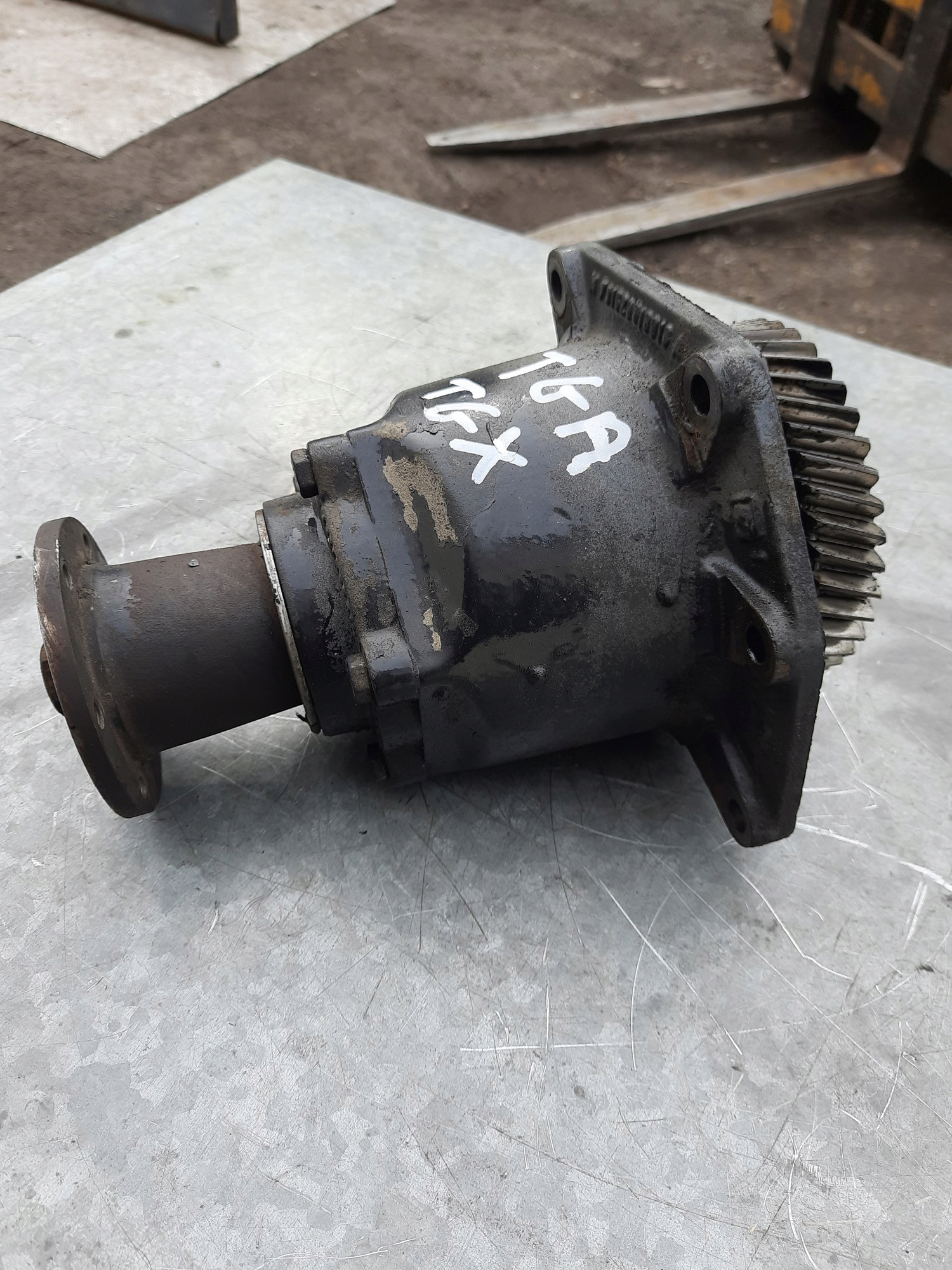 Блок відбору потужності двигуна MAN TGA D2866