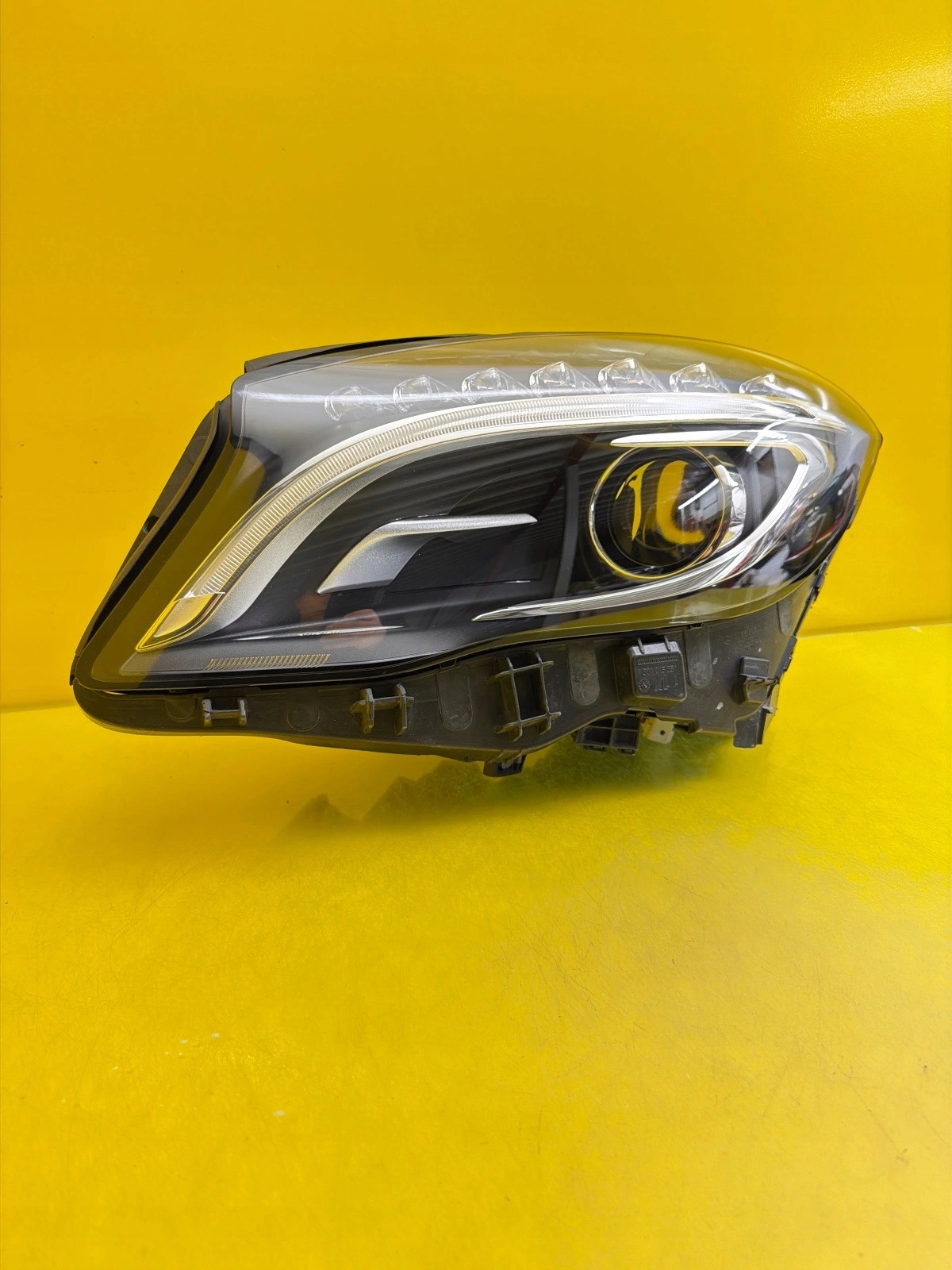 light left Mercedes GLA W156 Bi-Xenon 2016- A1569061700