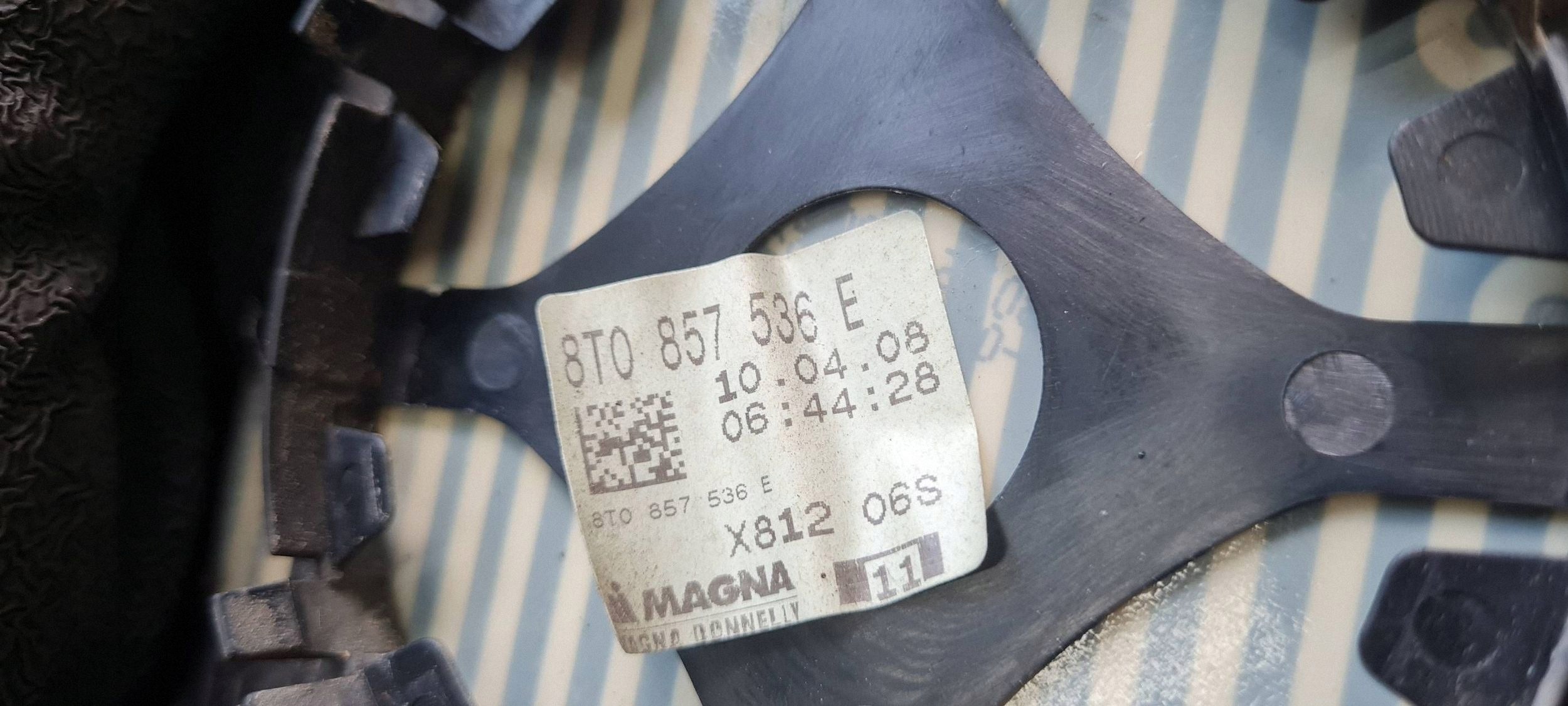 A4 B8 A5 WKLAD mirrors SZKLO right right front 8T0857536E
