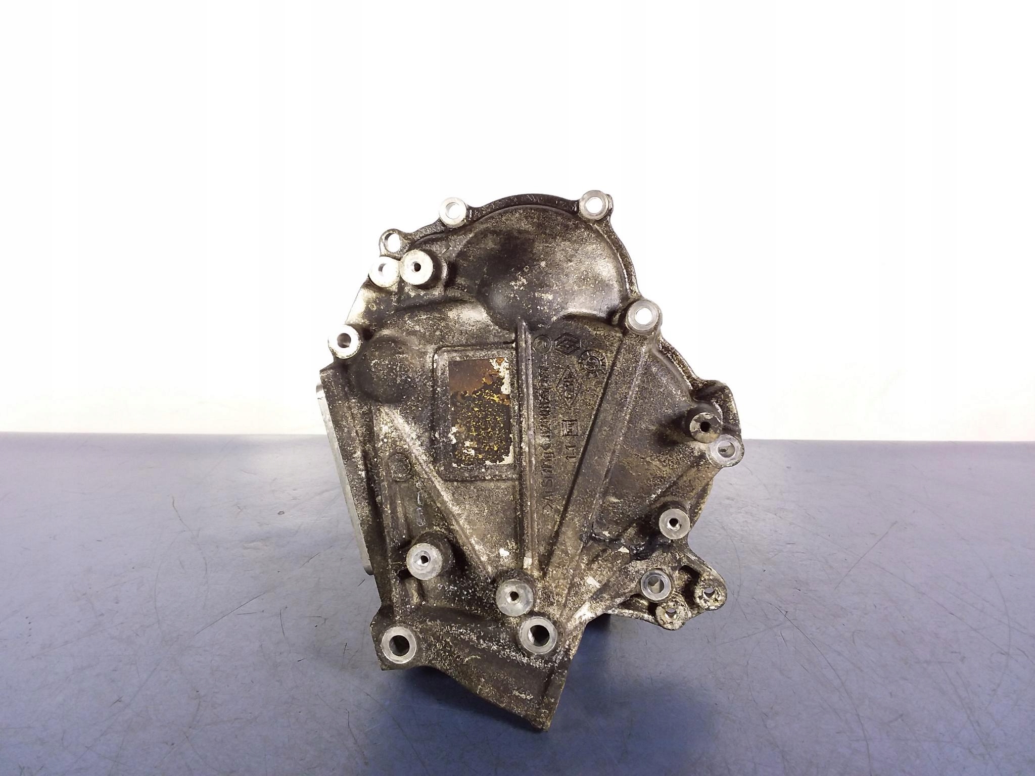 Laguna III 3.0 V6 dCi корпус ГРМ V9X891