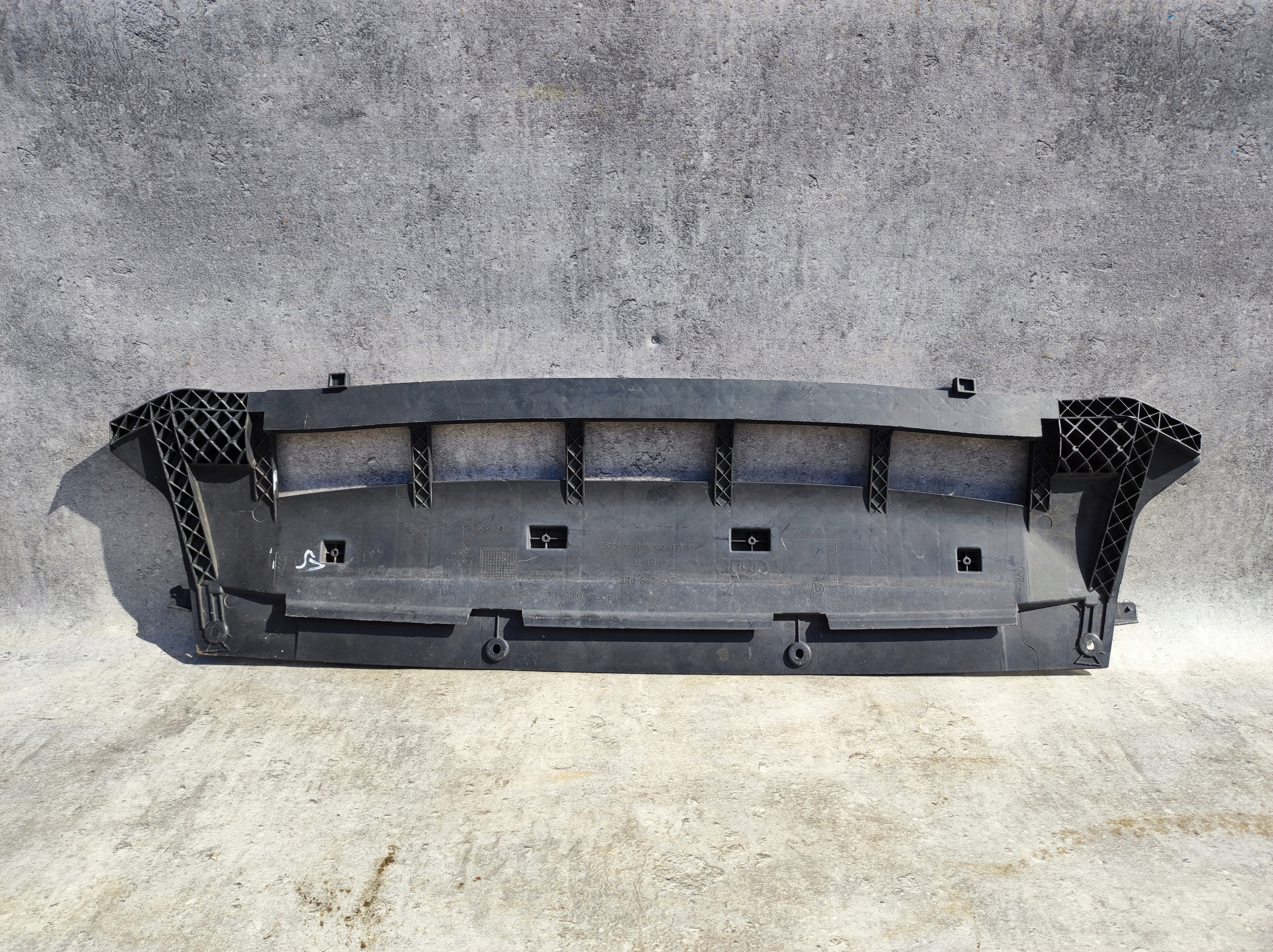 AUDI Q5 8R PLYTA OSLONA ZDERZAKA PRZOD 8R0807233C