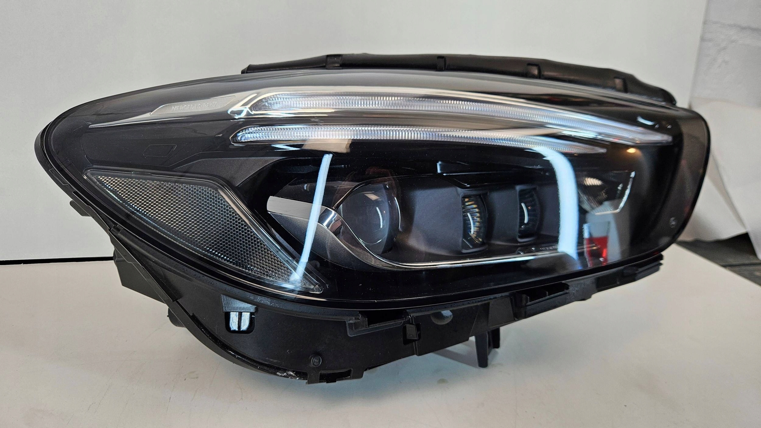Mercedes B klasa 247 Multibeam Reflektor light right front 2479062003