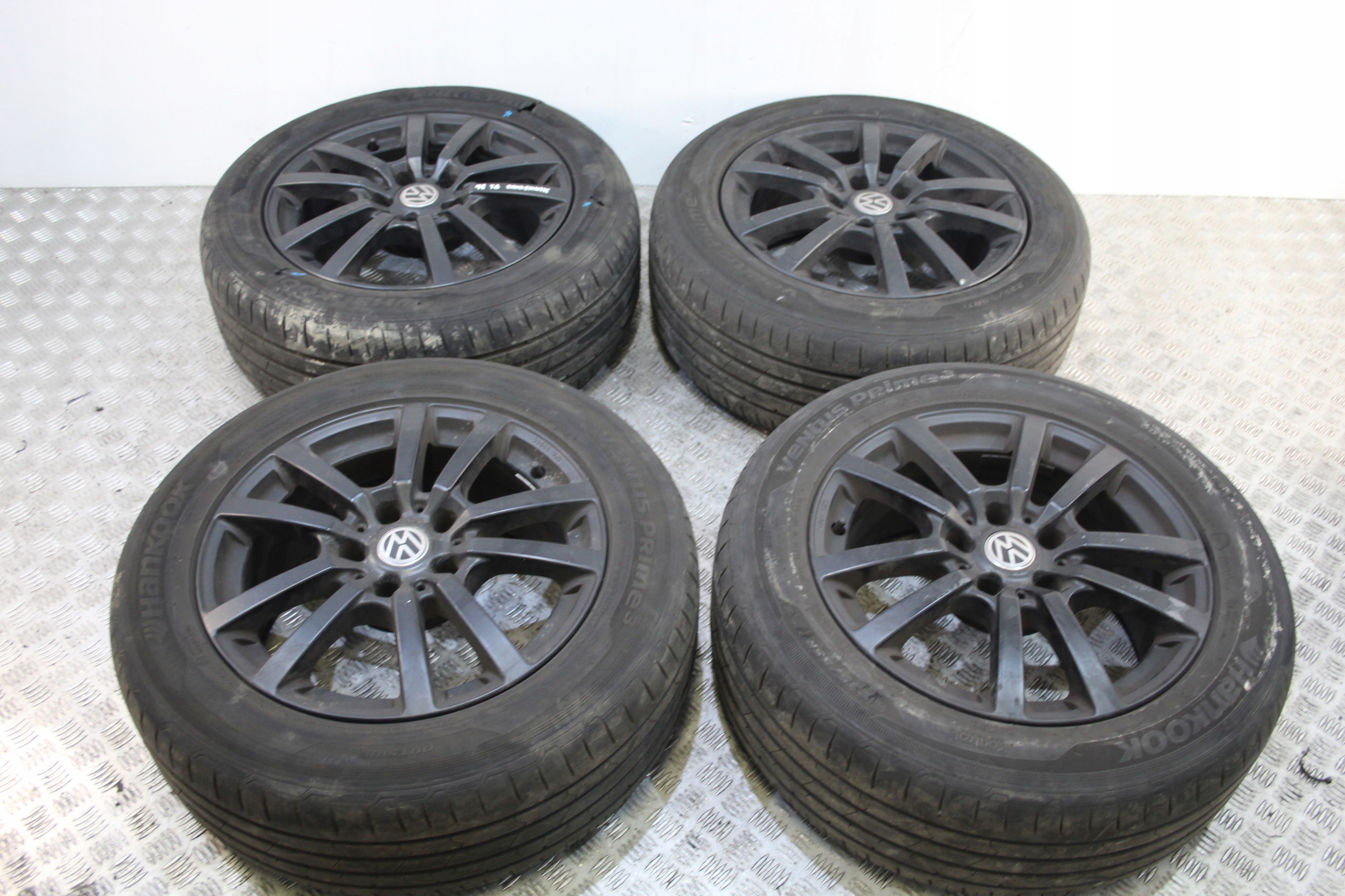 KOŁA FELGI ALUFELGI 235/55 R17 VW MULTIVAN T6 7E5