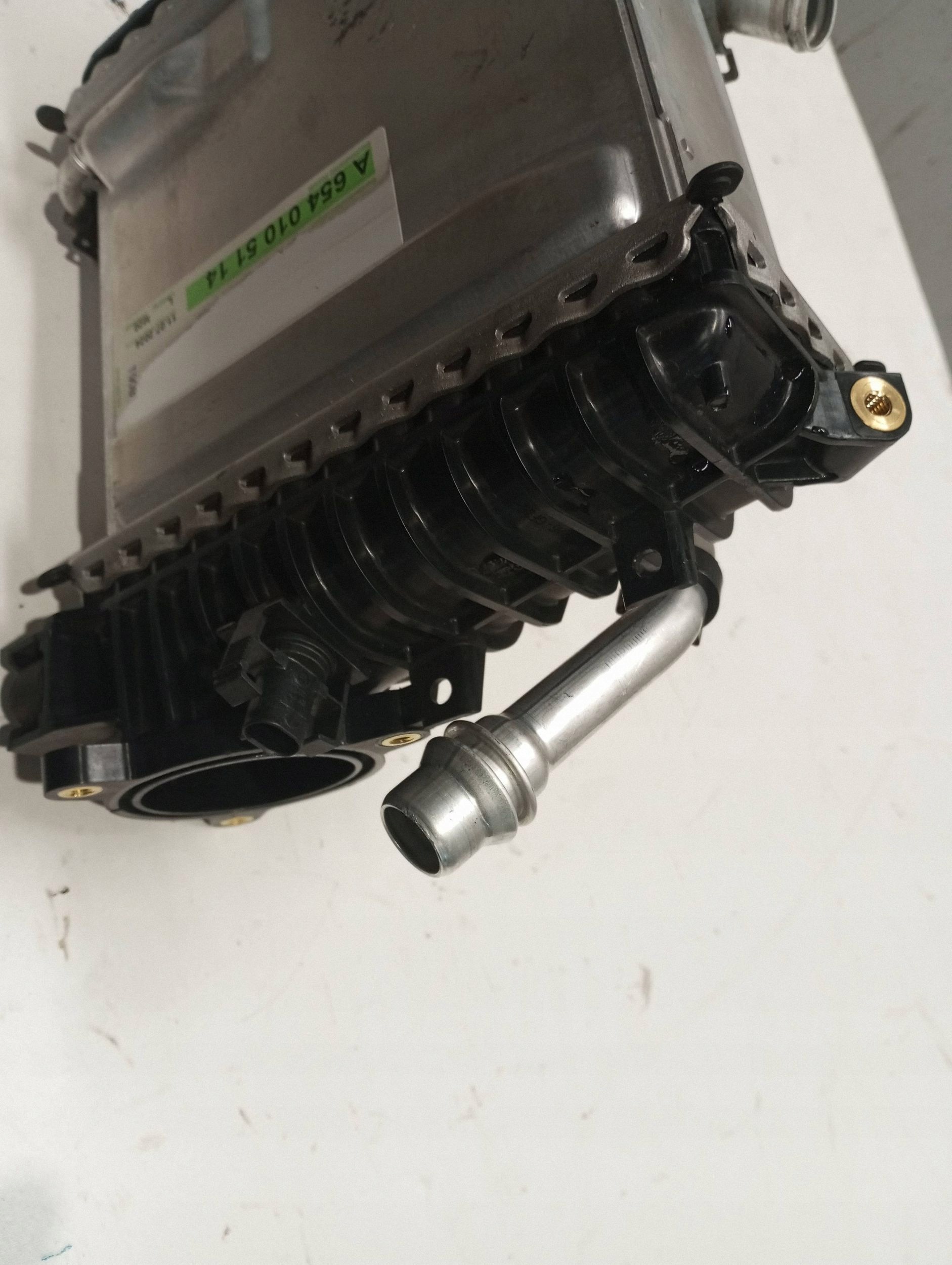 INTERCOOLER MERCEDES C KLASA W206 2,0D A6540105114