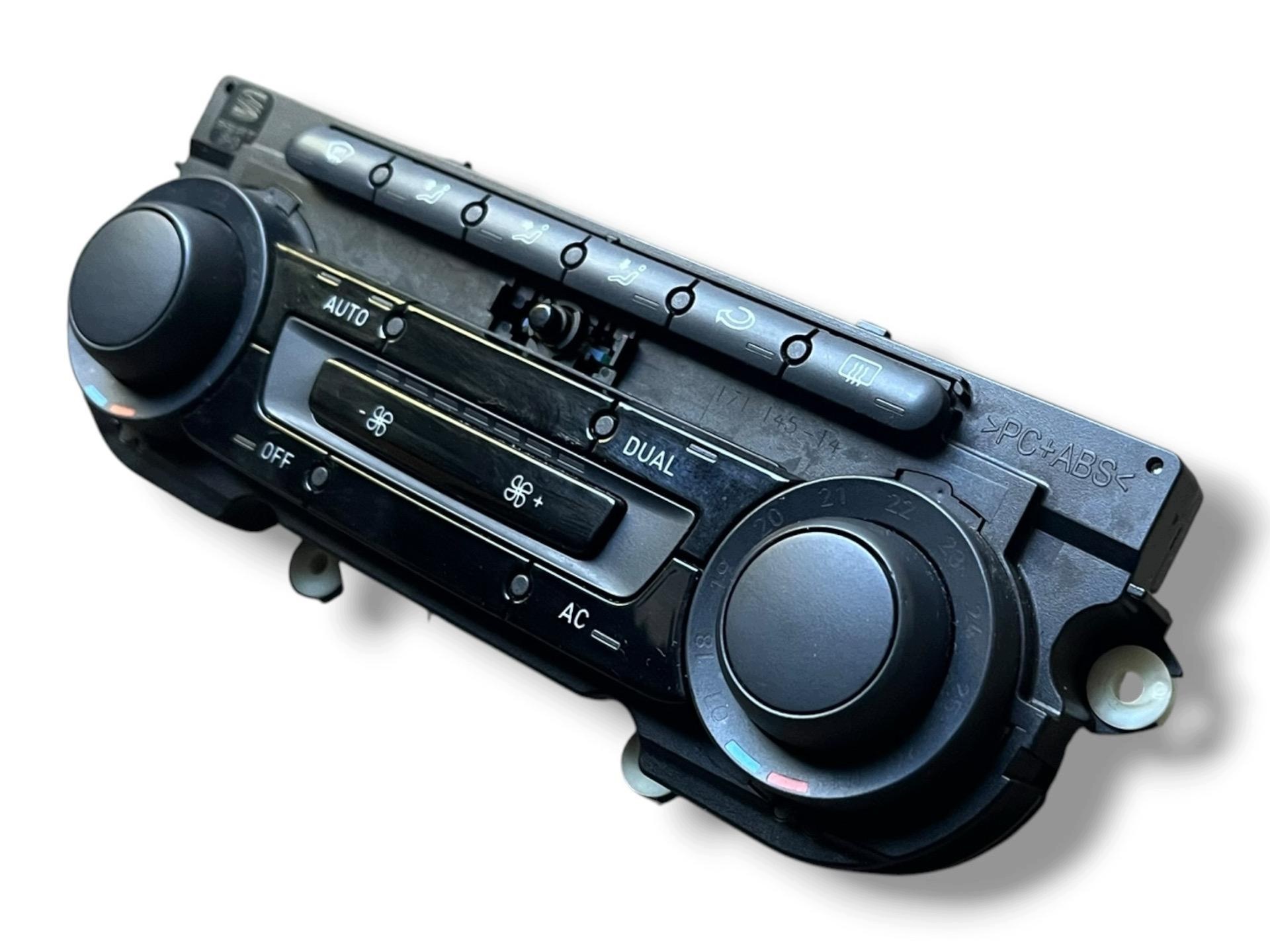 control panel of the air conditioning SEAT Leon 2 facelift 1P 2010 5P0907044P