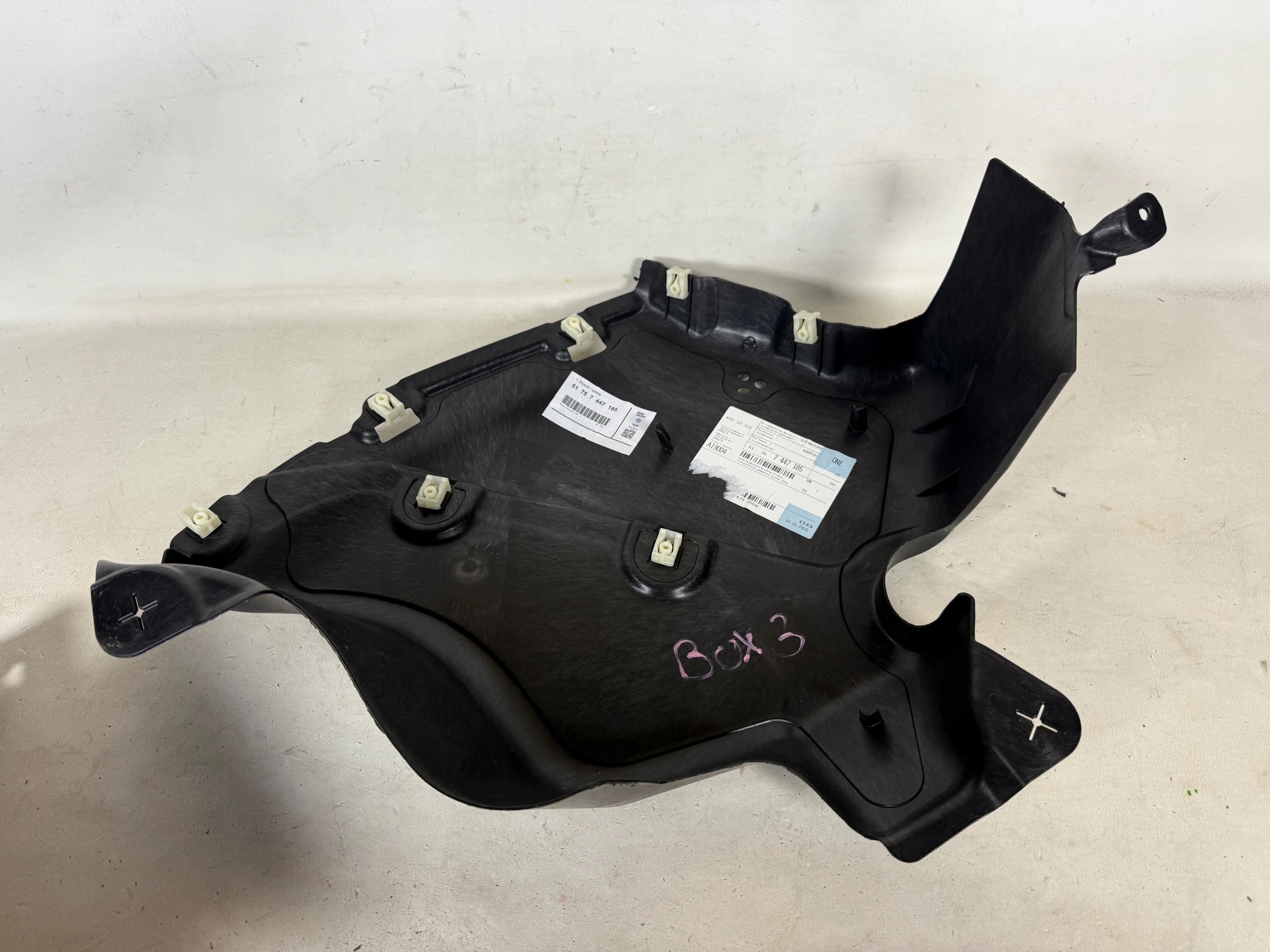 BMW 3 G20 G21 Blende Abdeckung Unterfahrschutz abdeckung heck 7447185