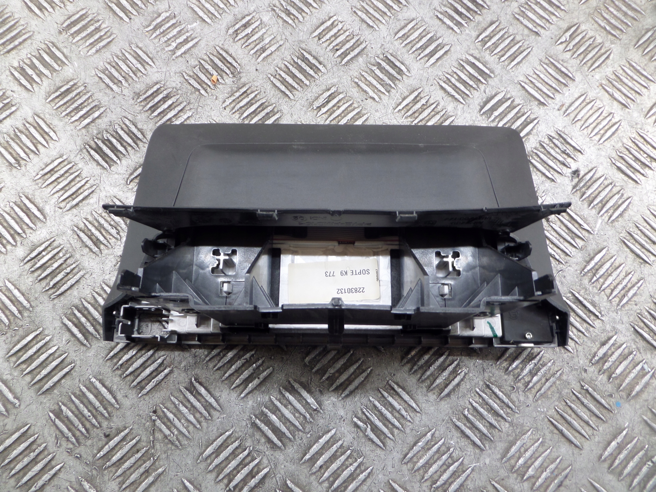 EKRAN navigation devices PEUGEOT RIFTER OE 98345773ZD