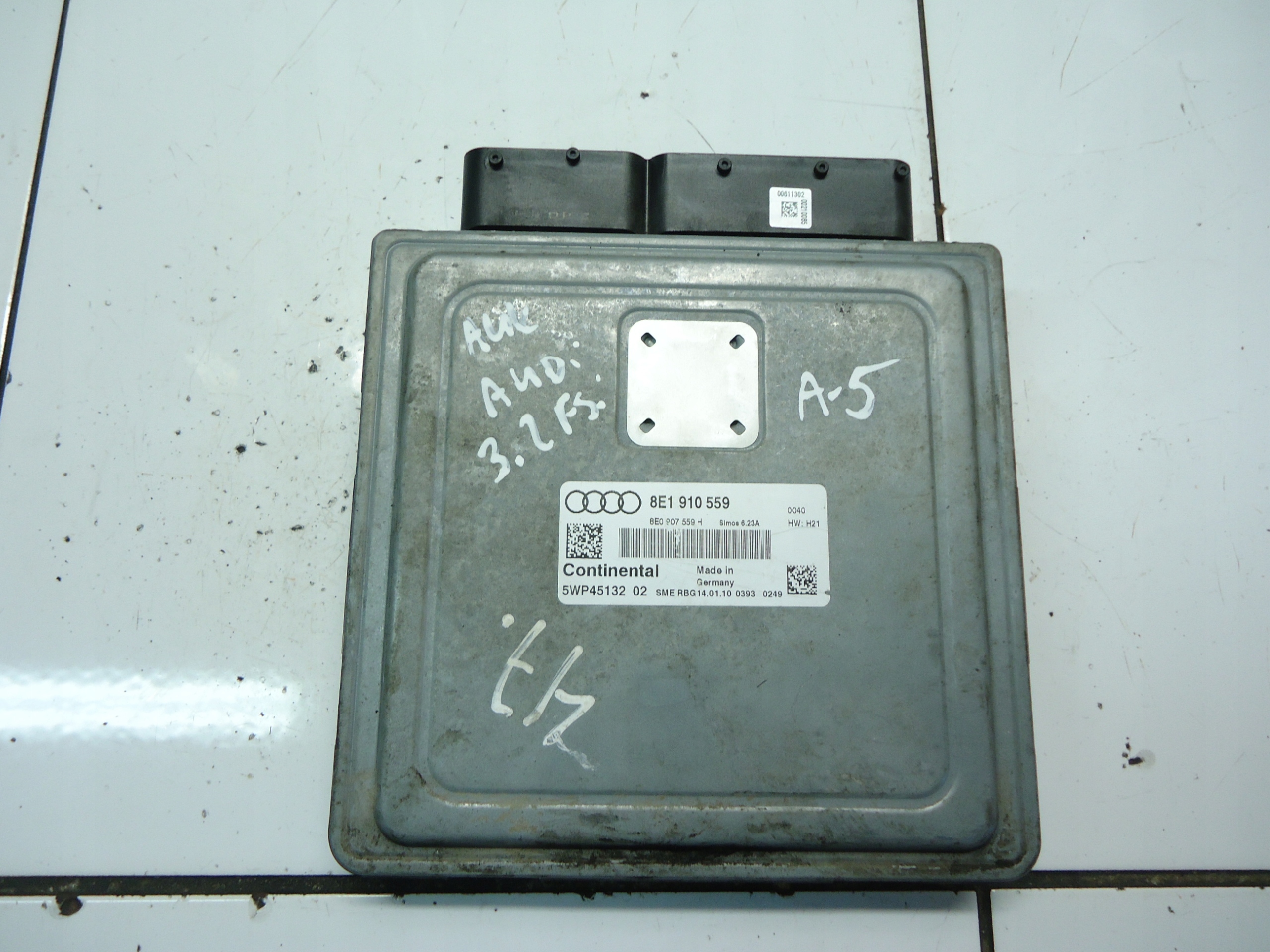 AUDI A4 B7 A6 C6 3.2 FSI V6 AUK computer control unit 8E0907559H 8E1910559