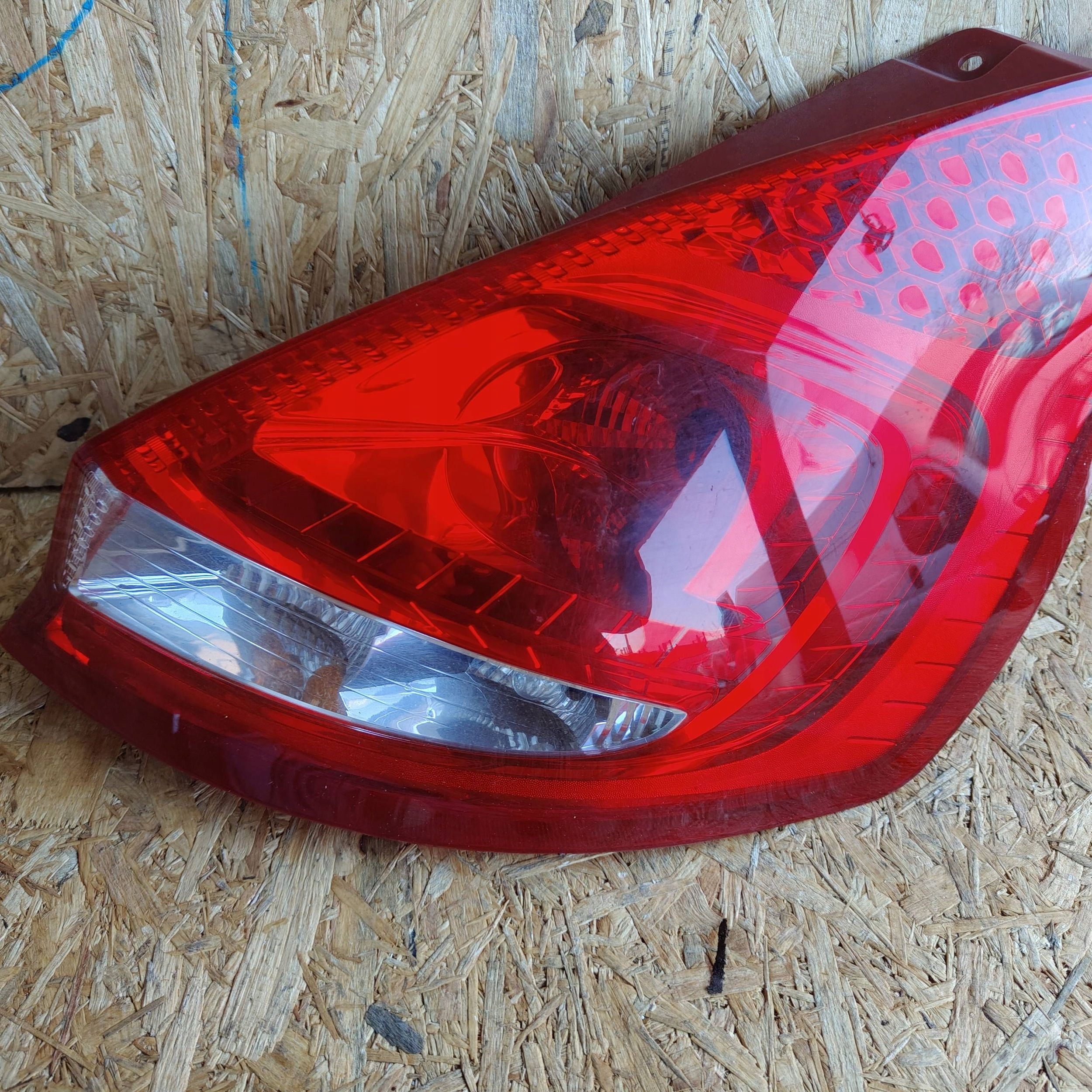light rear rear part side right Ford Fiesta 8A6113404A