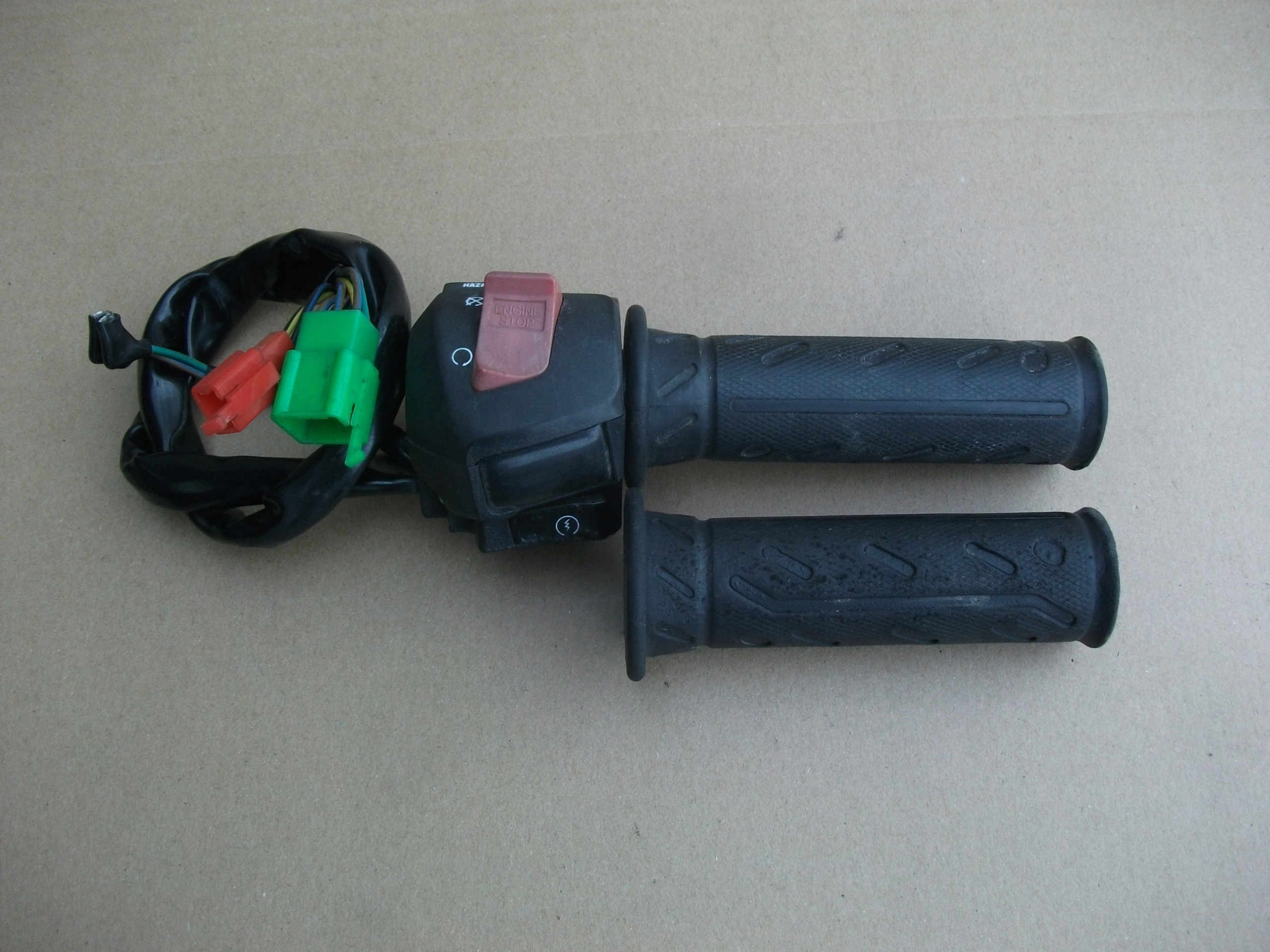 KYMCO X-TOWN 125 XTOWN ПРАВІ ПЕРЕМИКАЧІ ROLGAZ