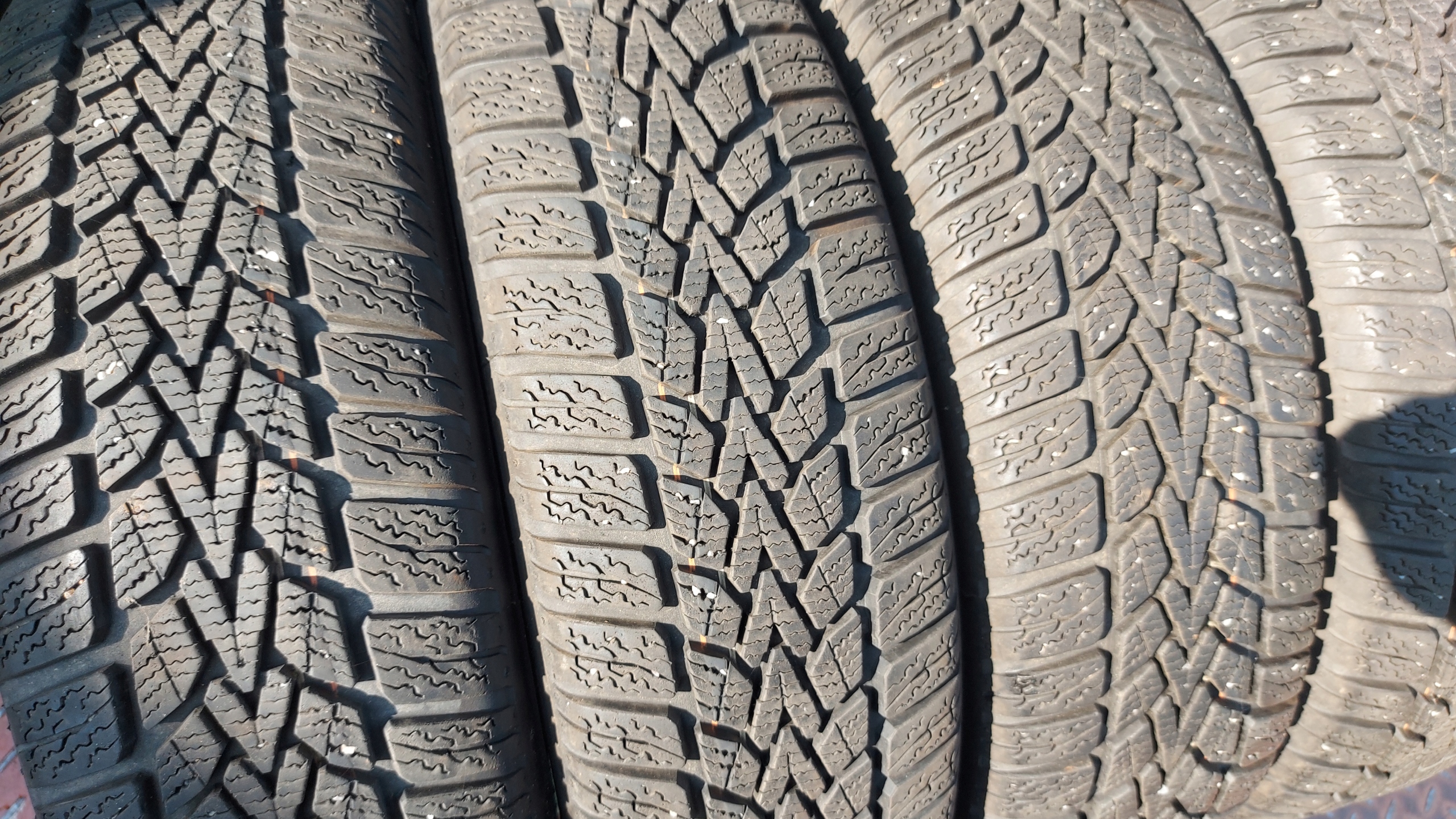 DUNLOP WINTER RESPONSE 2 175/65R15 OPONY ZIMOWE 7mm Marka Dunlop