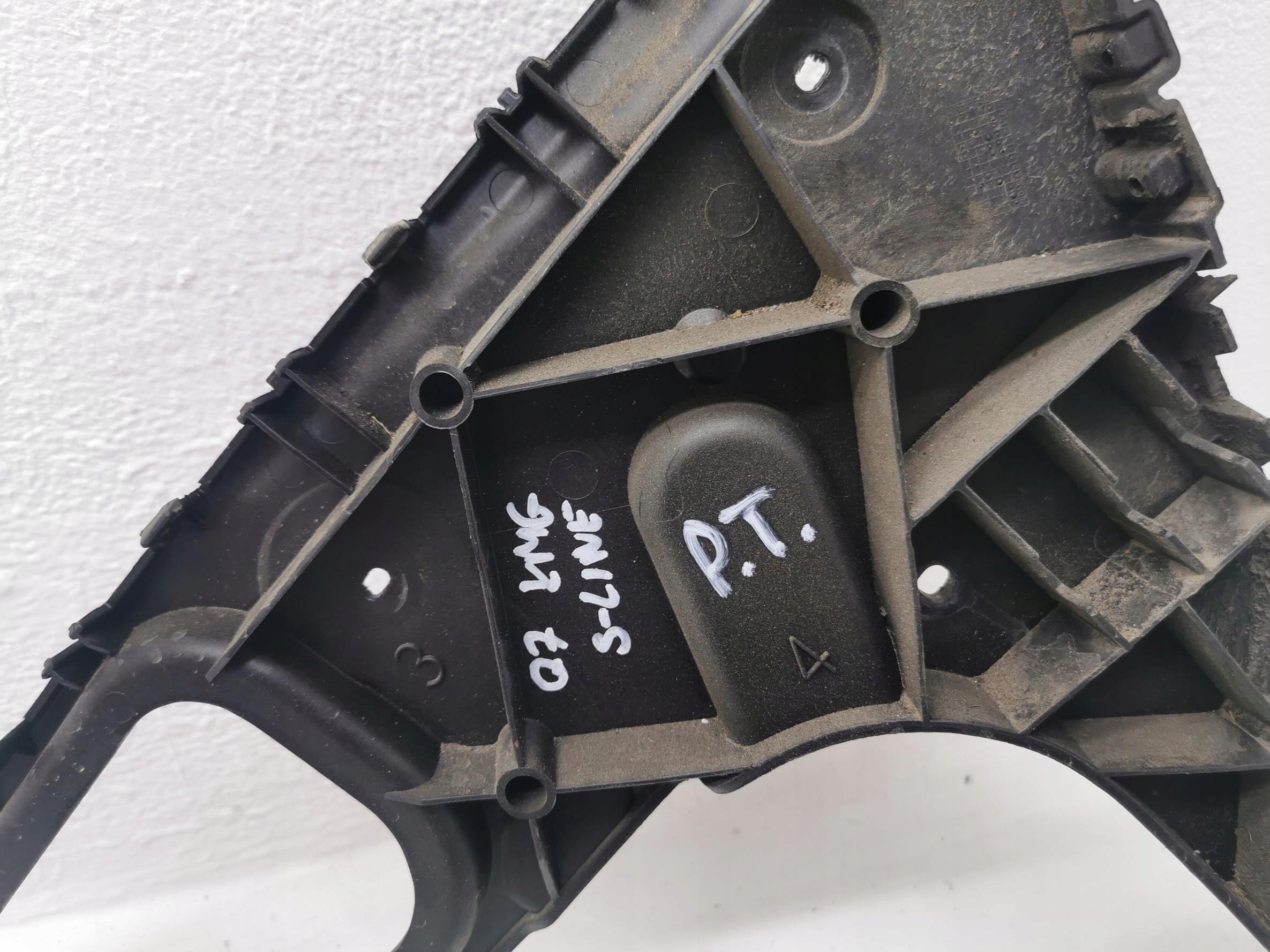 bumper bracket S-LINE right rear part AUDI Q7 and 4L 05-09