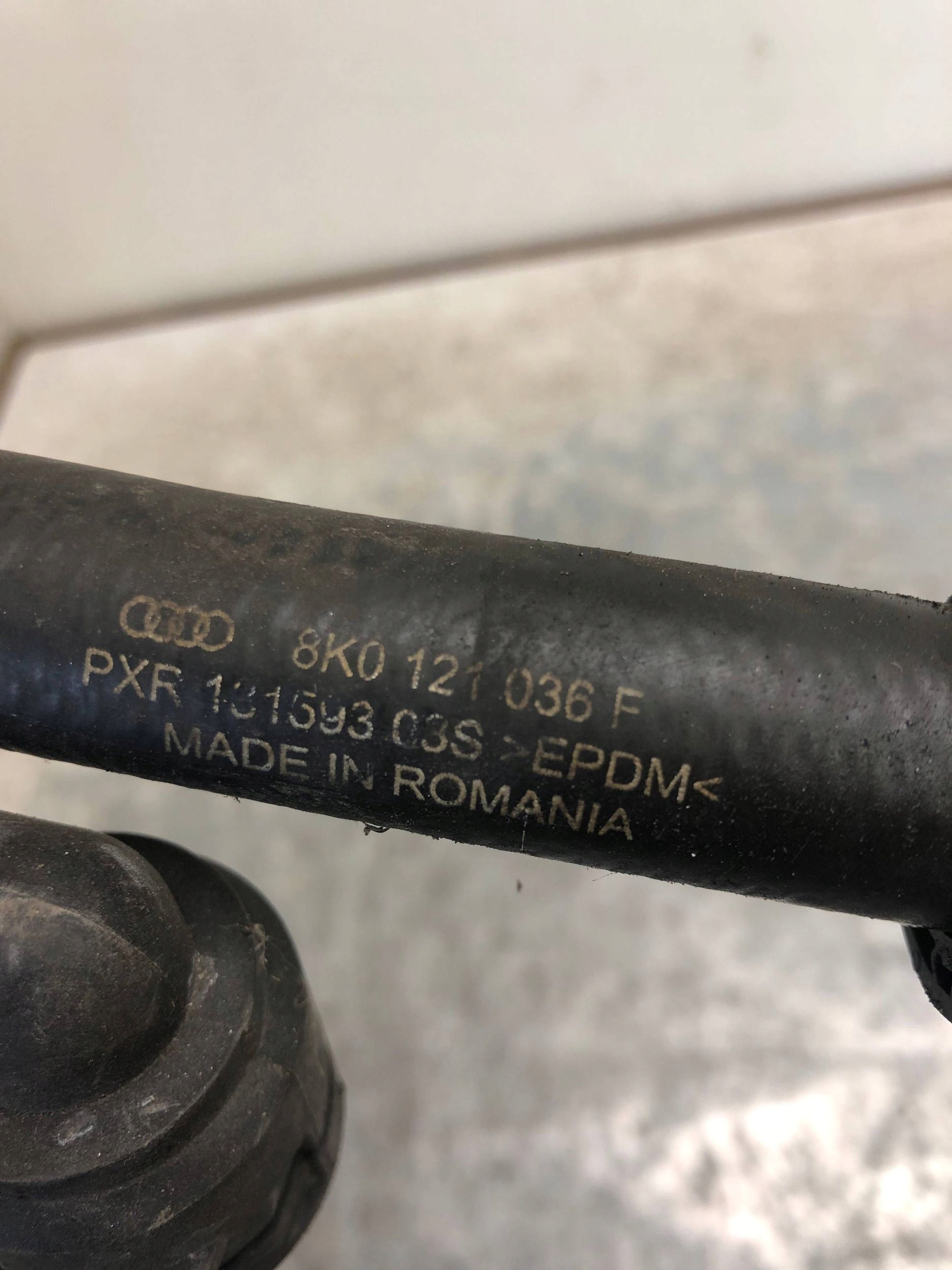 cijev crijevo vode AUDI A4 B8 LIFT 8K0121036F